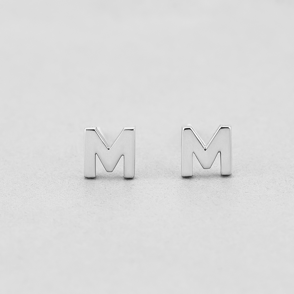 

Серьги Letter M