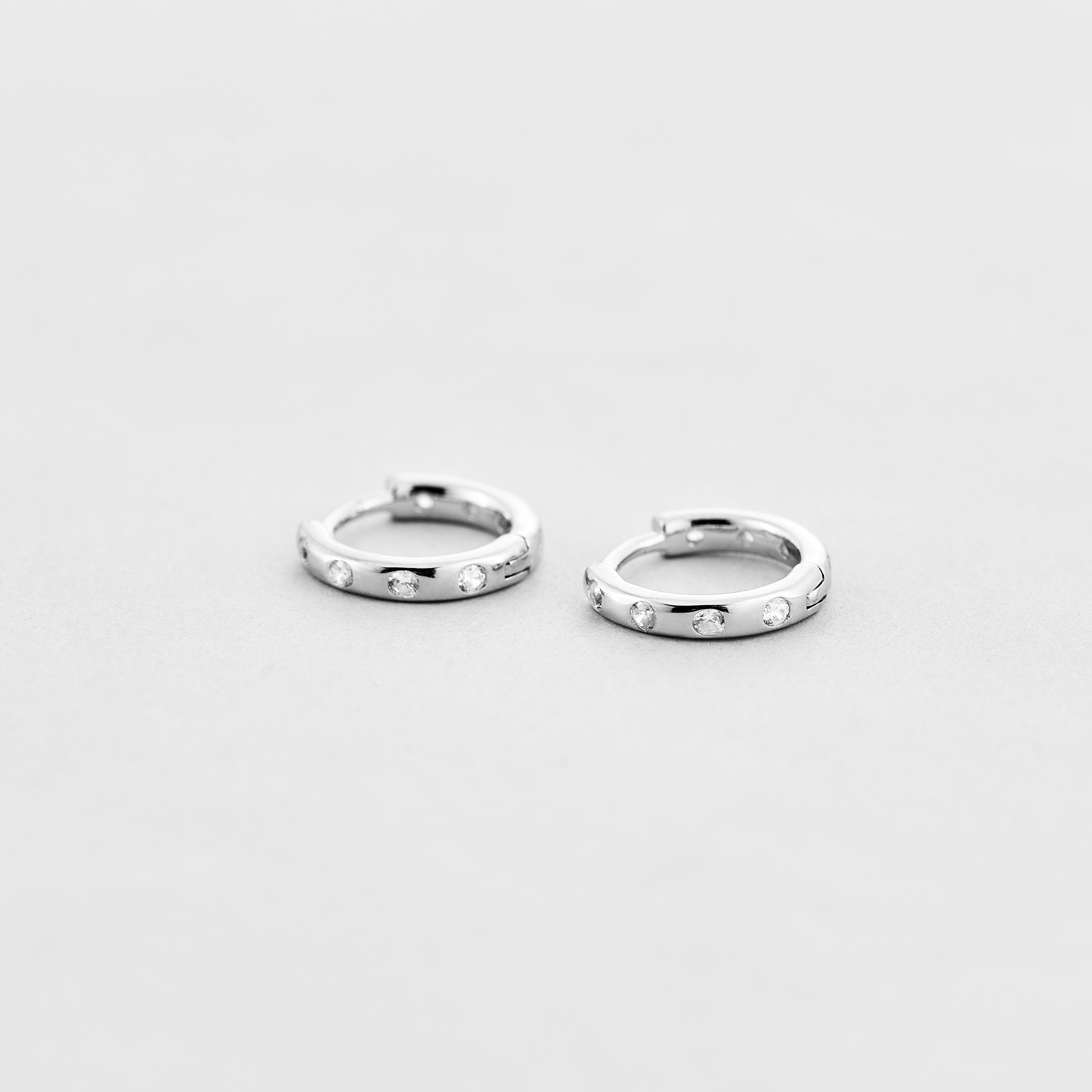 

Серебряные серьги Minimal 520361б