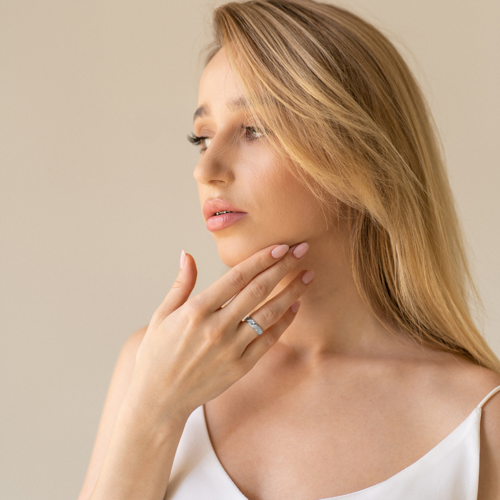 

Кольцо обручальное Фаворит