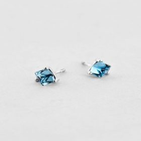 Сережки серебро с голубыми камнями