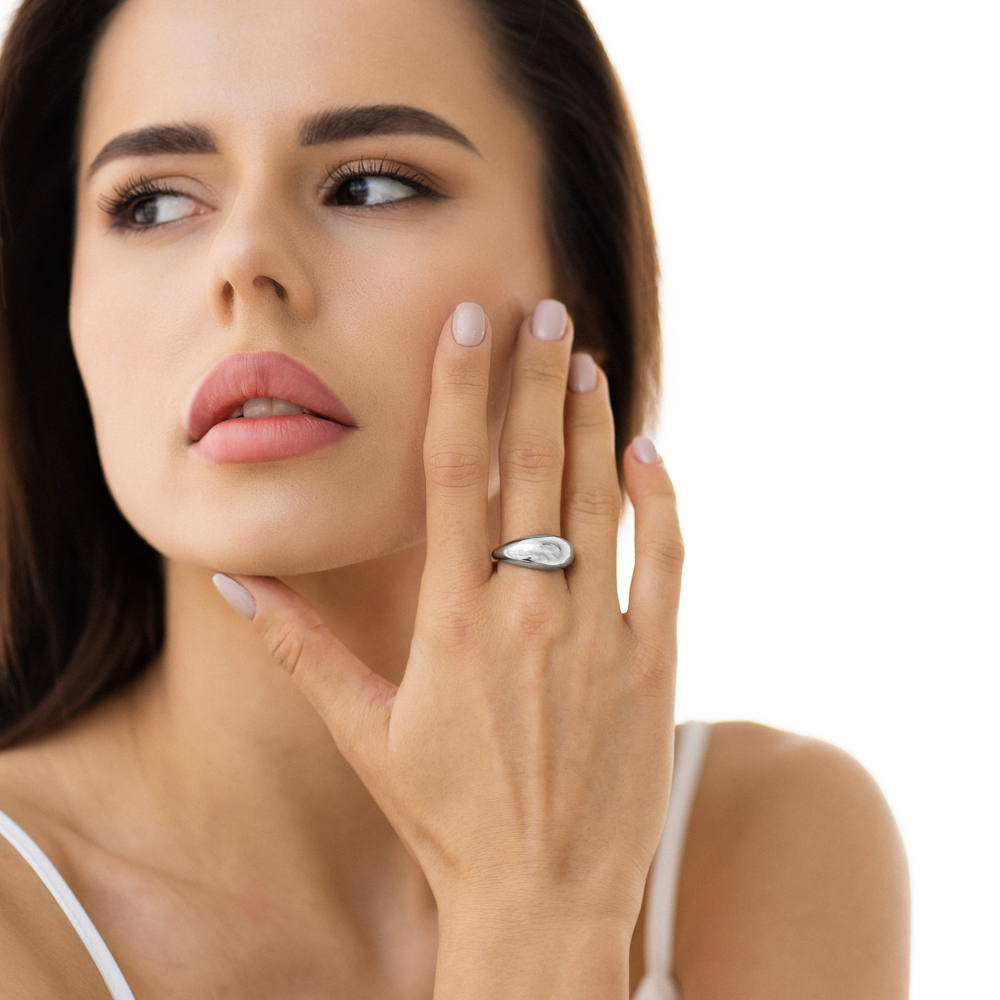 

Кольцо Капля стиля