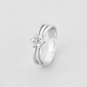 Кольцо в виде цветка серебро