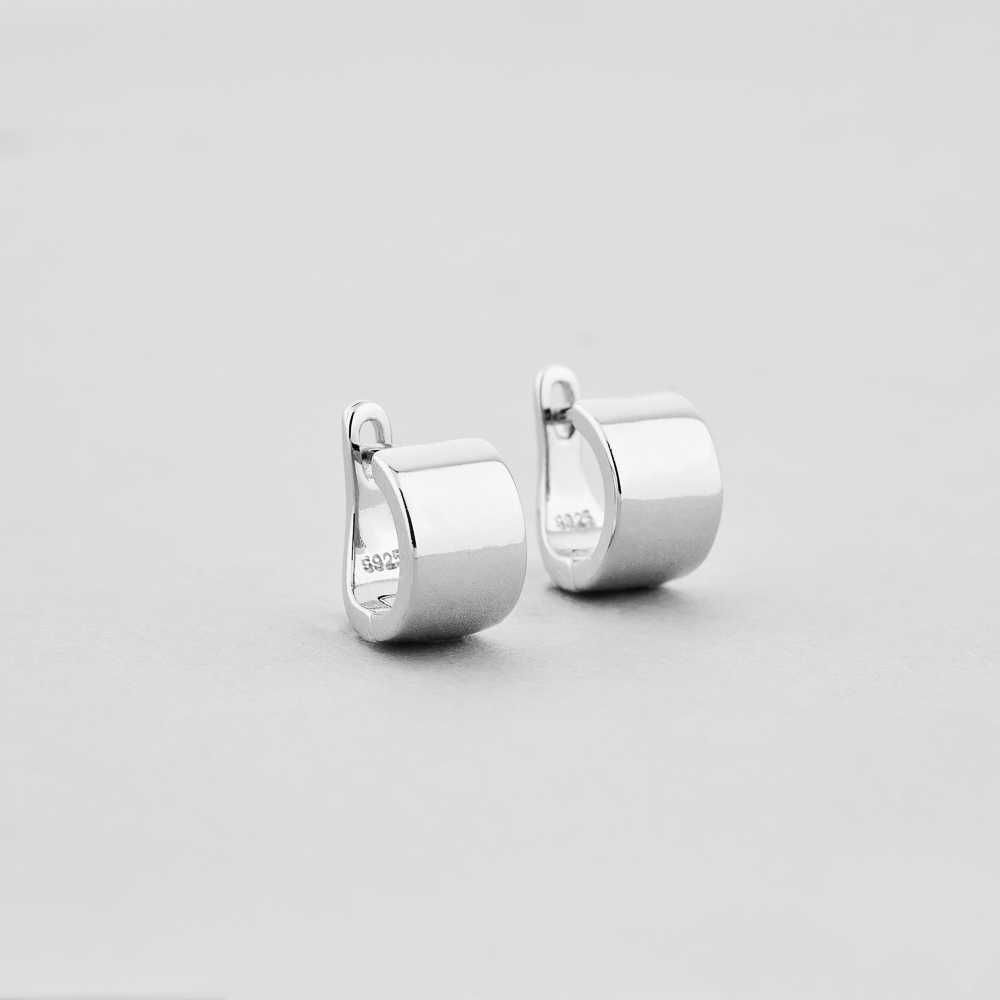 

Серебряные серьги Minimal 520792/E7228