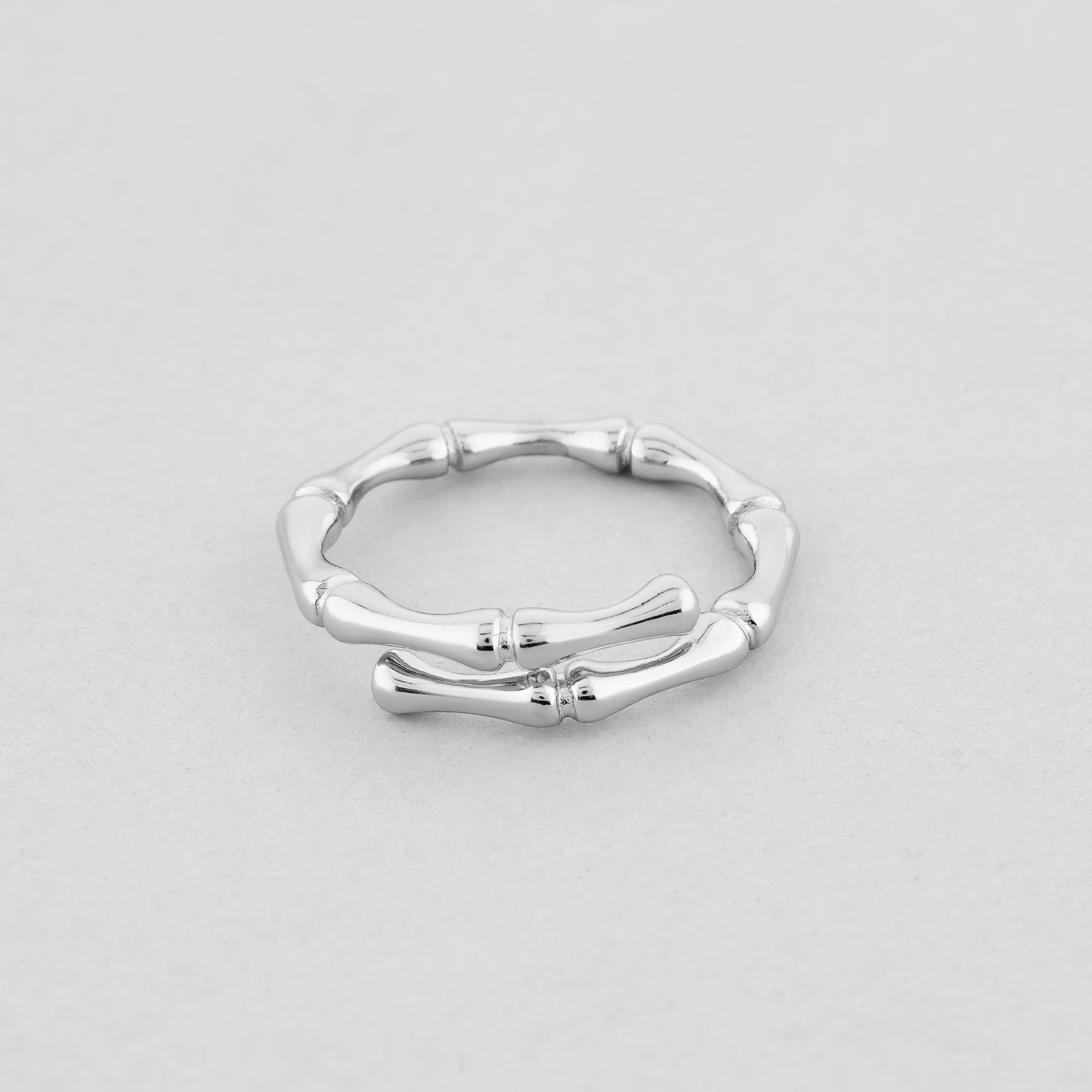 

Серебряное кольцо Minimal 510444- 18