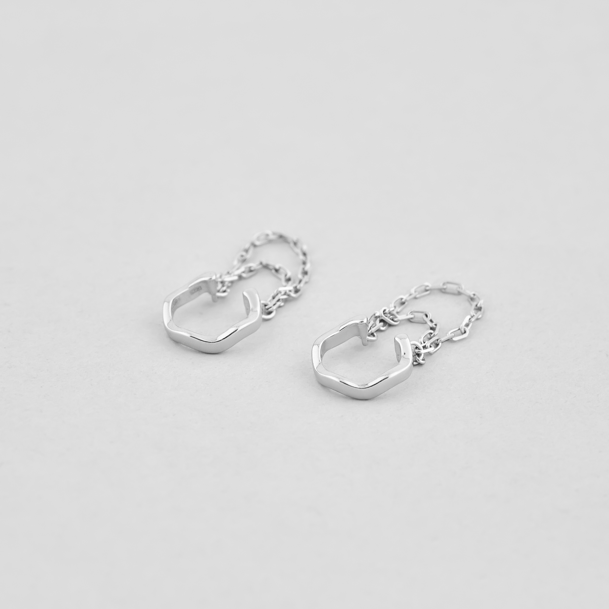 

Серебряные серьги Minimal 20397р