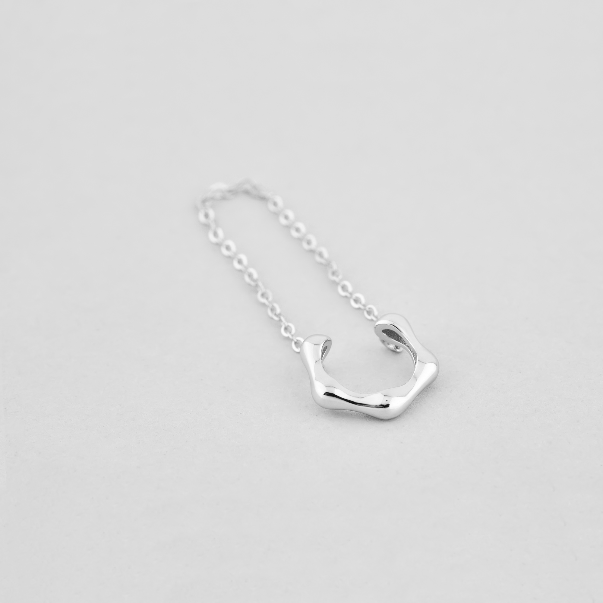 

Серебряные серьги Minimal 521077