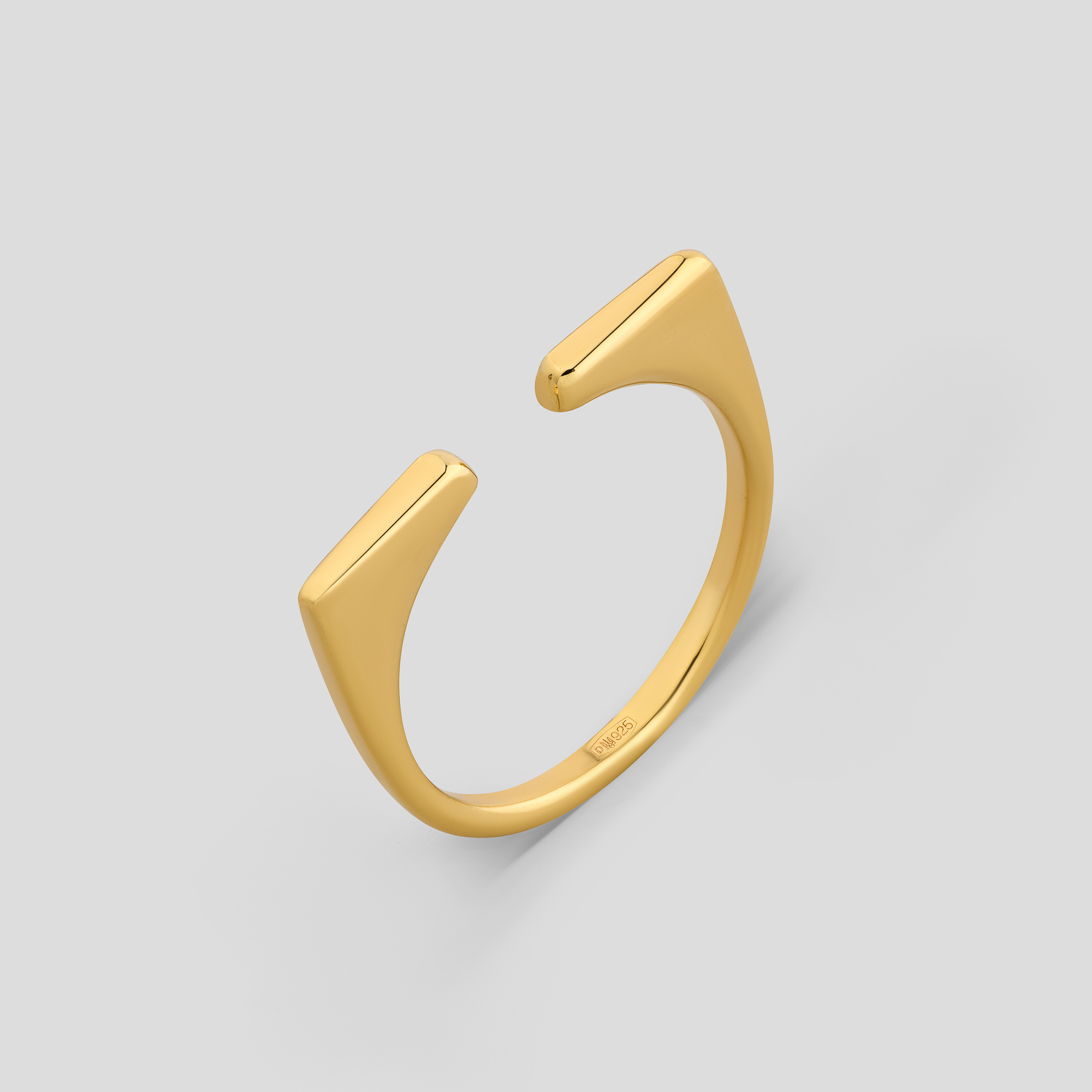 

Серебряные кольца с позолотой Minimal 10192-17,0п