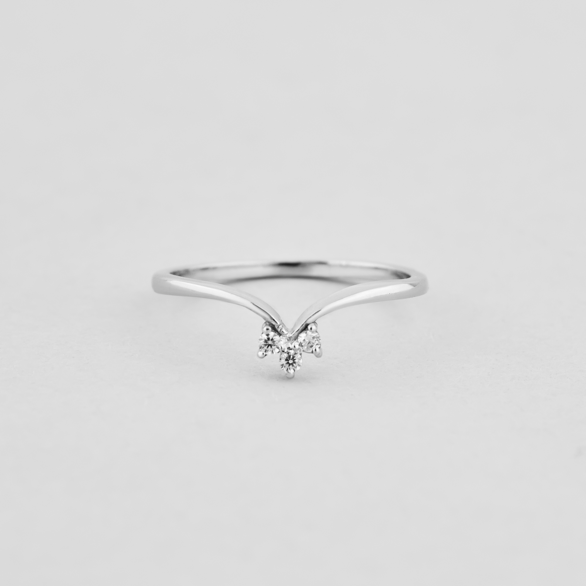 

Серебряное кольцо Minimal 541/р- 18