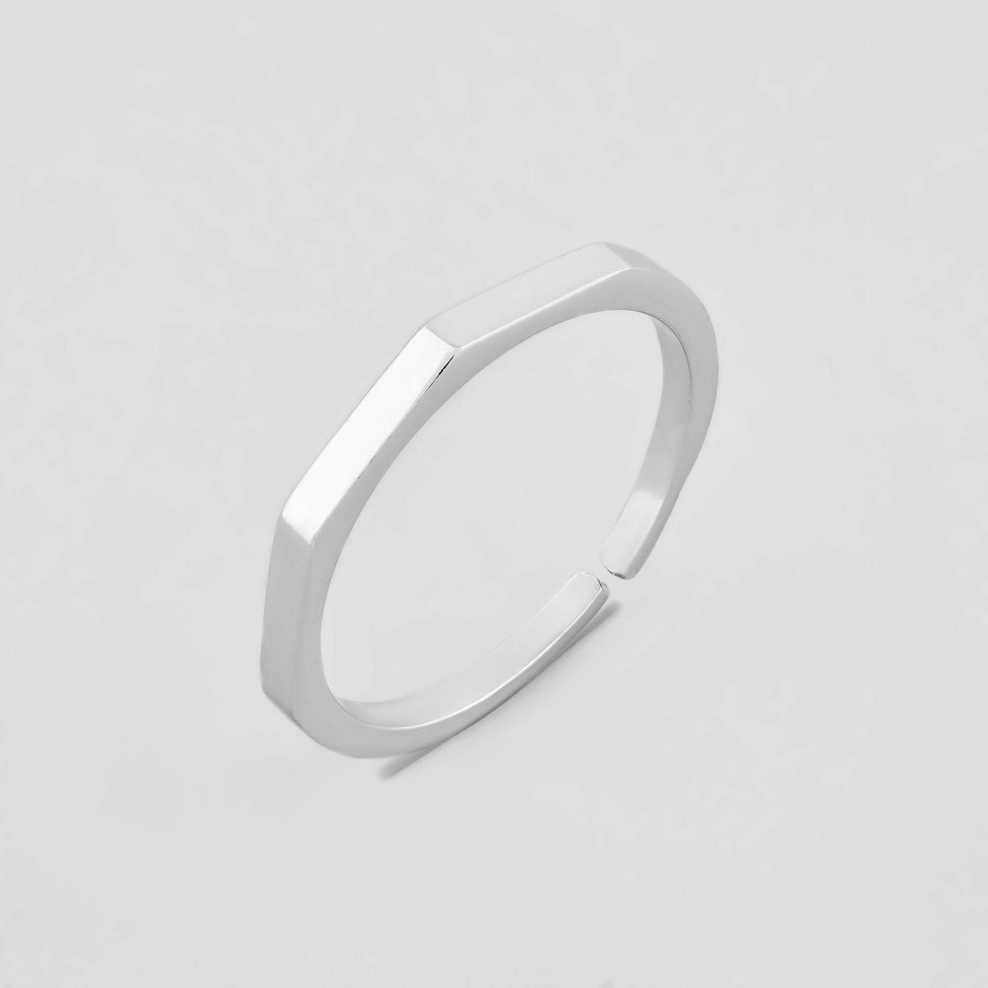 

Серебряное кольцо Minimal 545/р