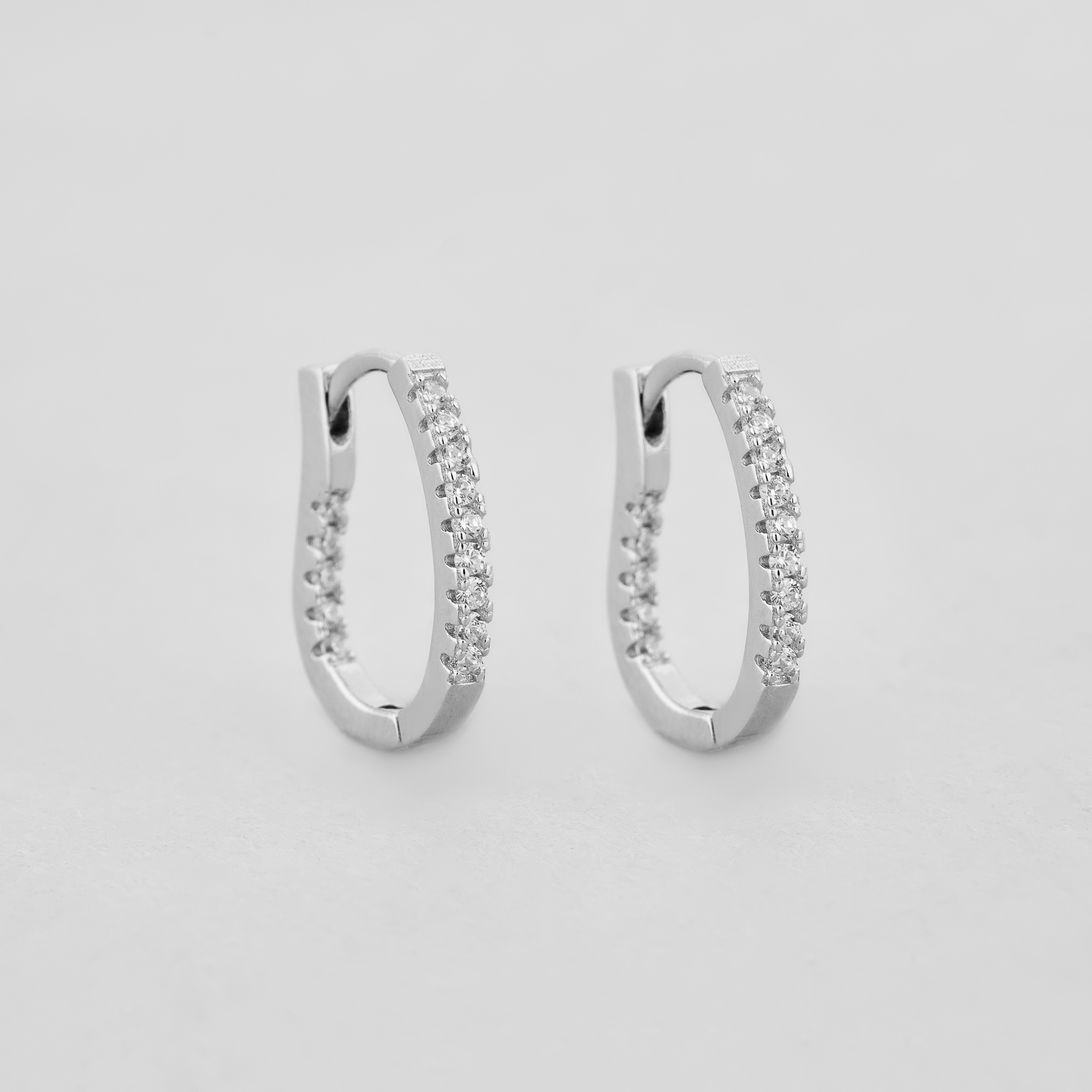 

Серебряные серьги Minimal 2-0006б