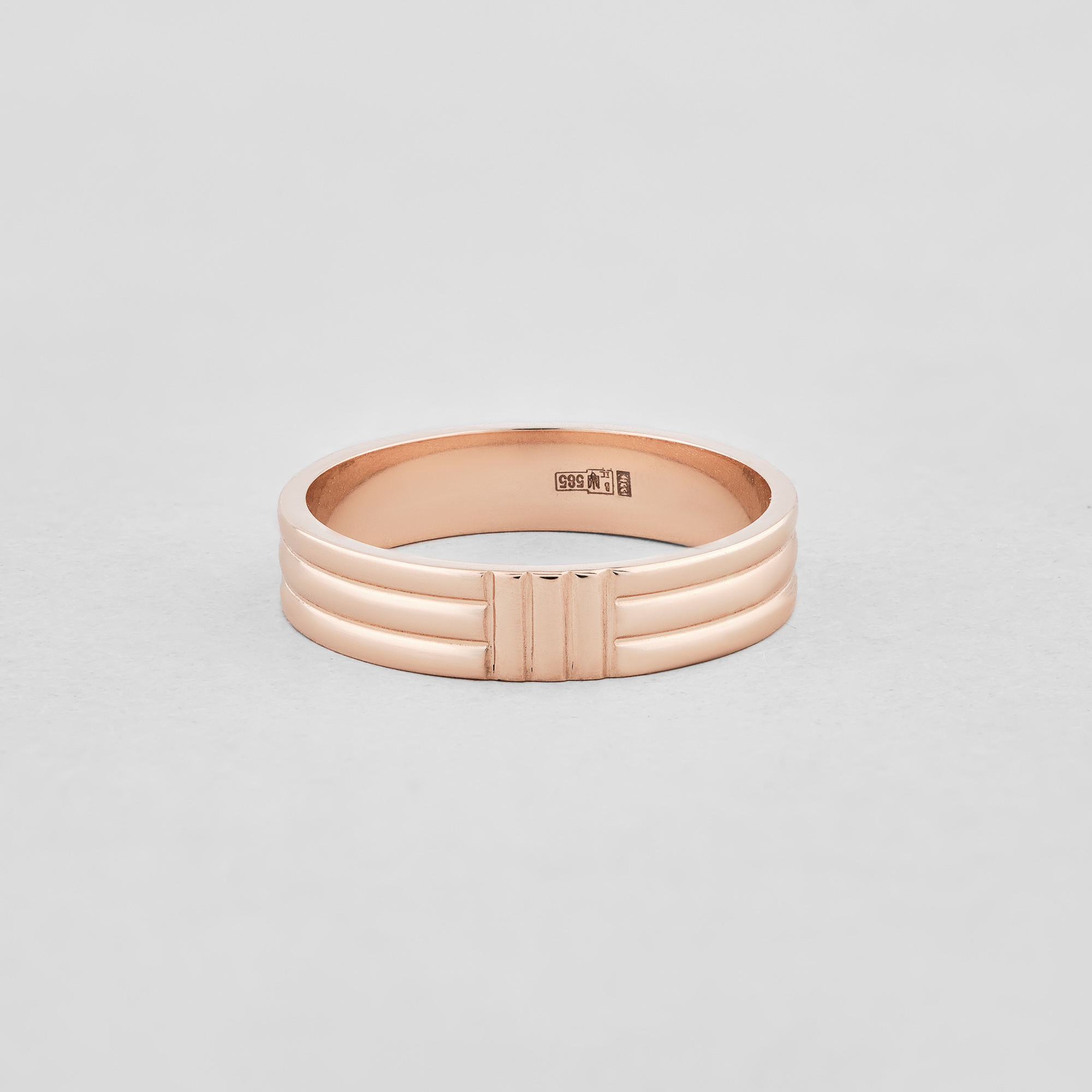 

Золотое кольцо Minimal 4103-ч-15.5 15.5