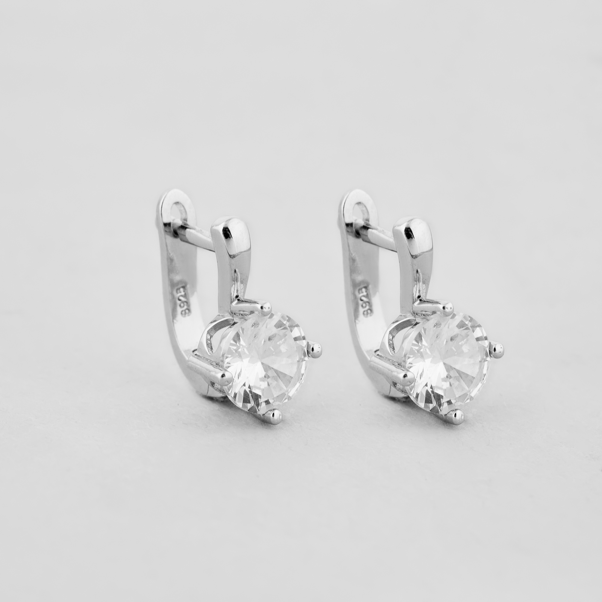 

Серебряные серьги Minimal 92-0016б