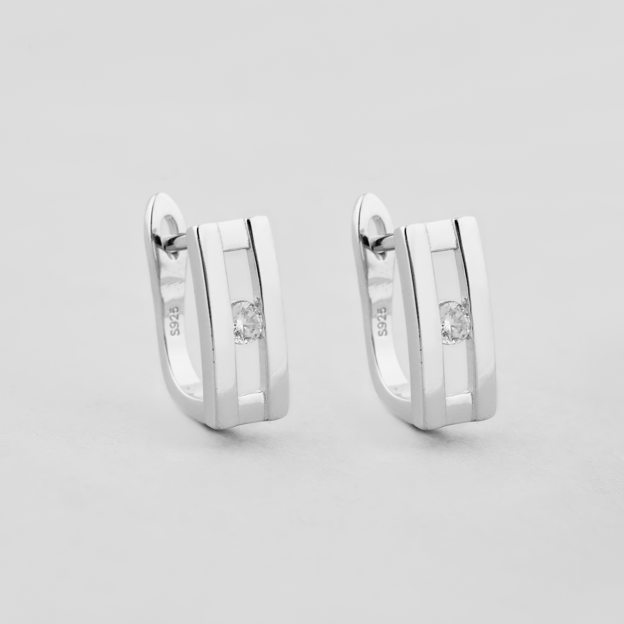 

Серебряные серьги Minimal 9520333б