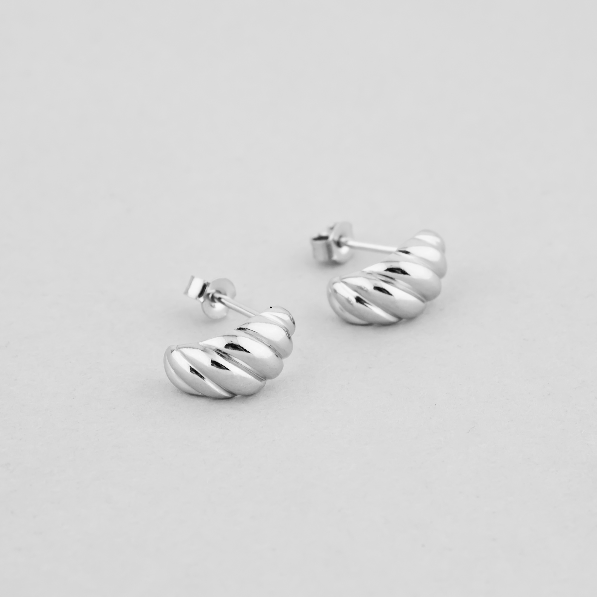 

Серебряные серьги Minimal 20450р