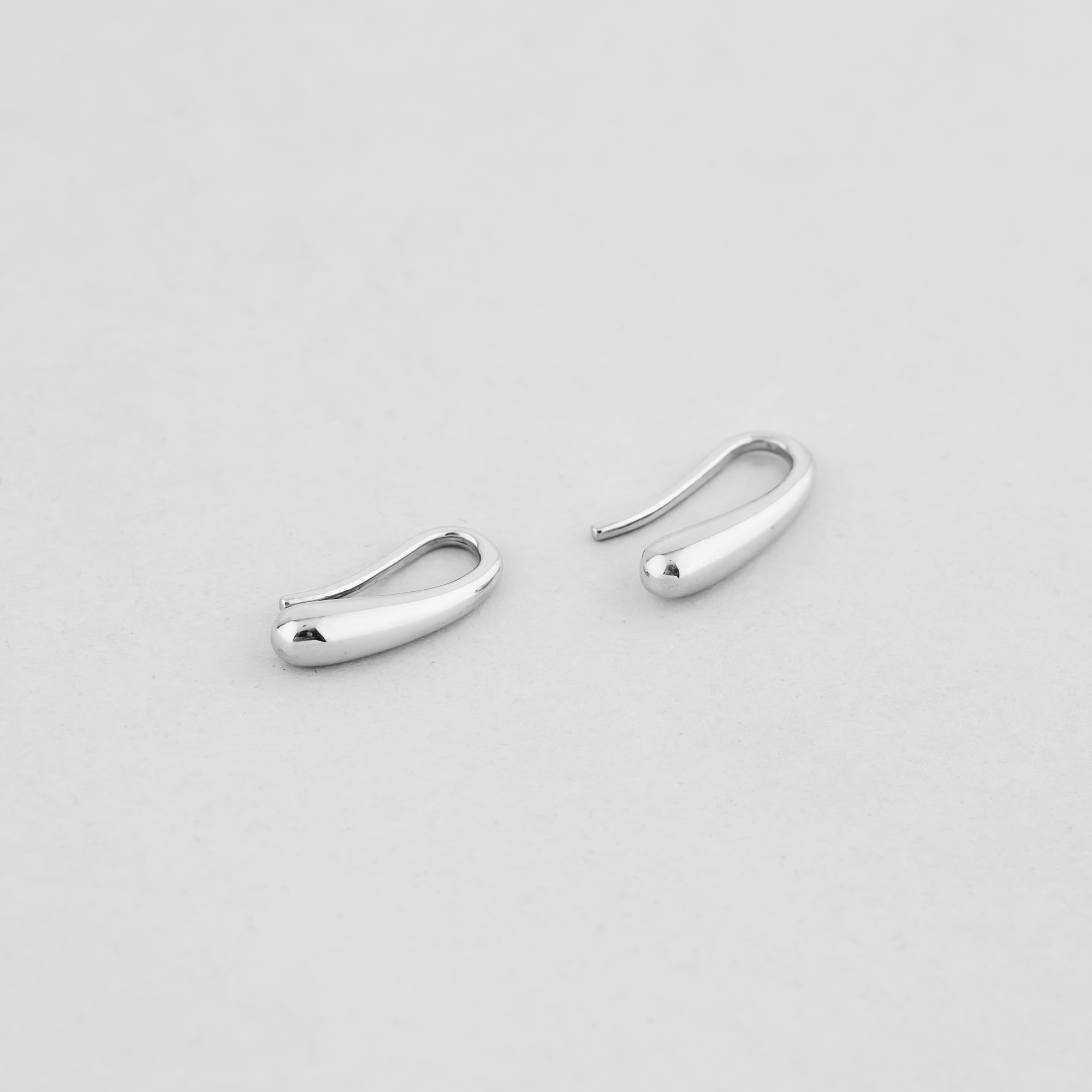 

Серебряные серьги Minimal 2098р
