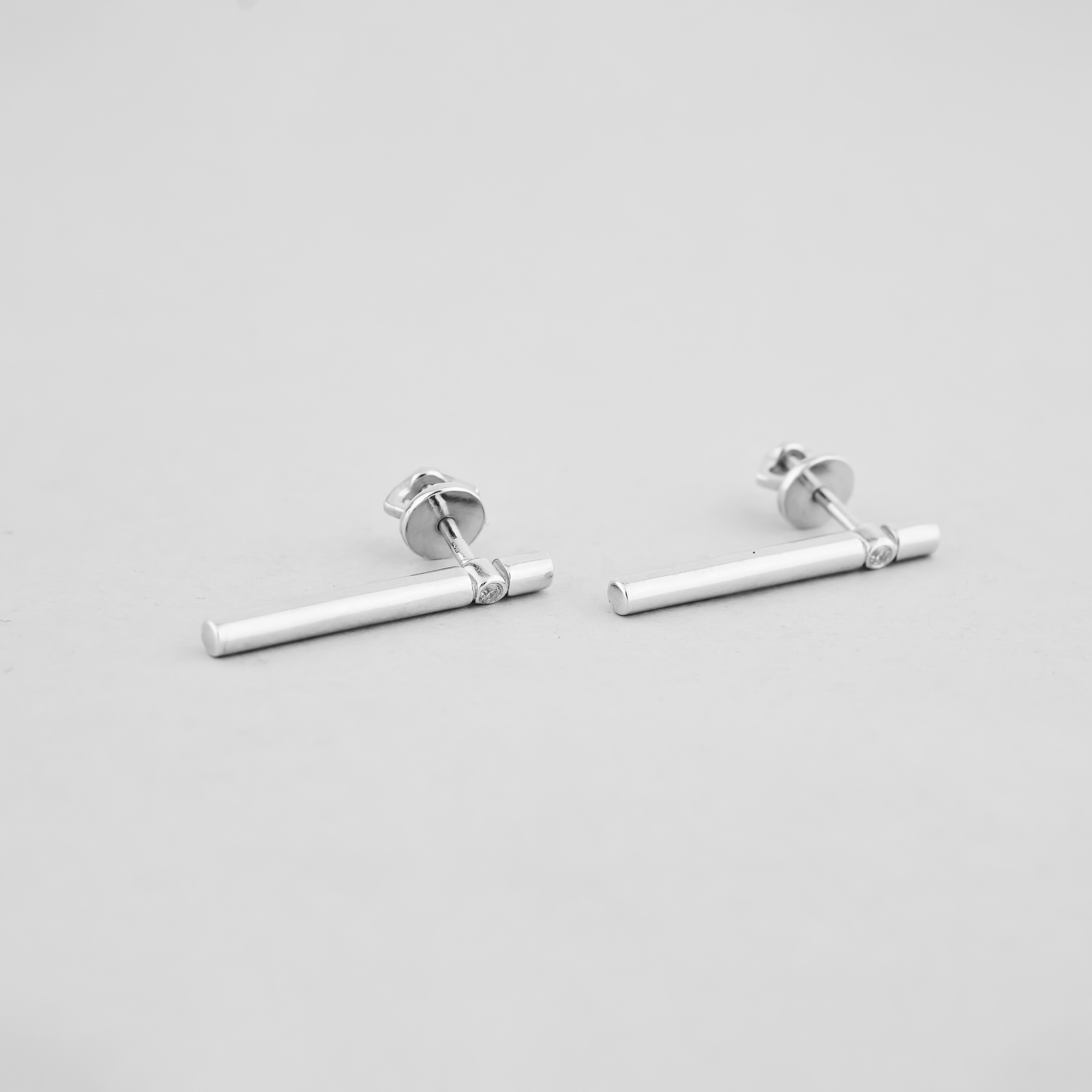 

Серебряные серьги Minimal 21108р