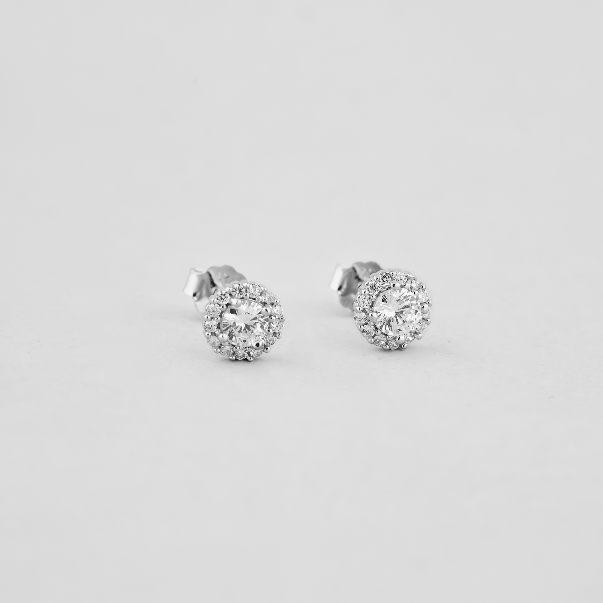 

Серебряные серьги Minimal 520145б