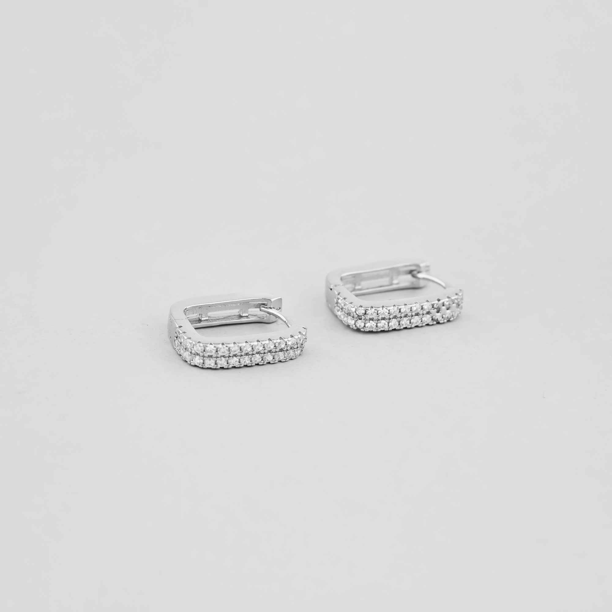 

Серебряные серьги Minimal 520973б