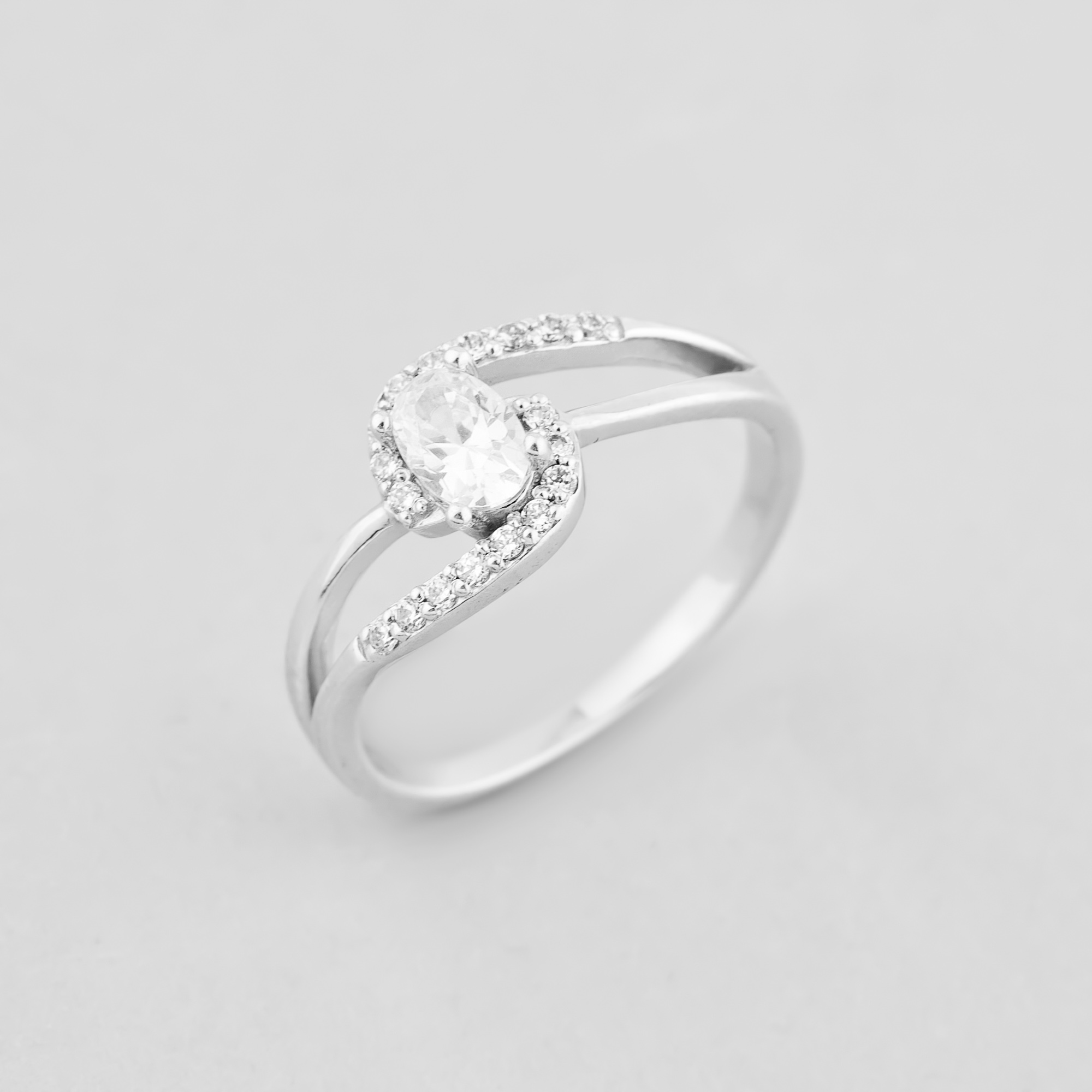 

Серебряное кольцо Minimal 11023р- 16