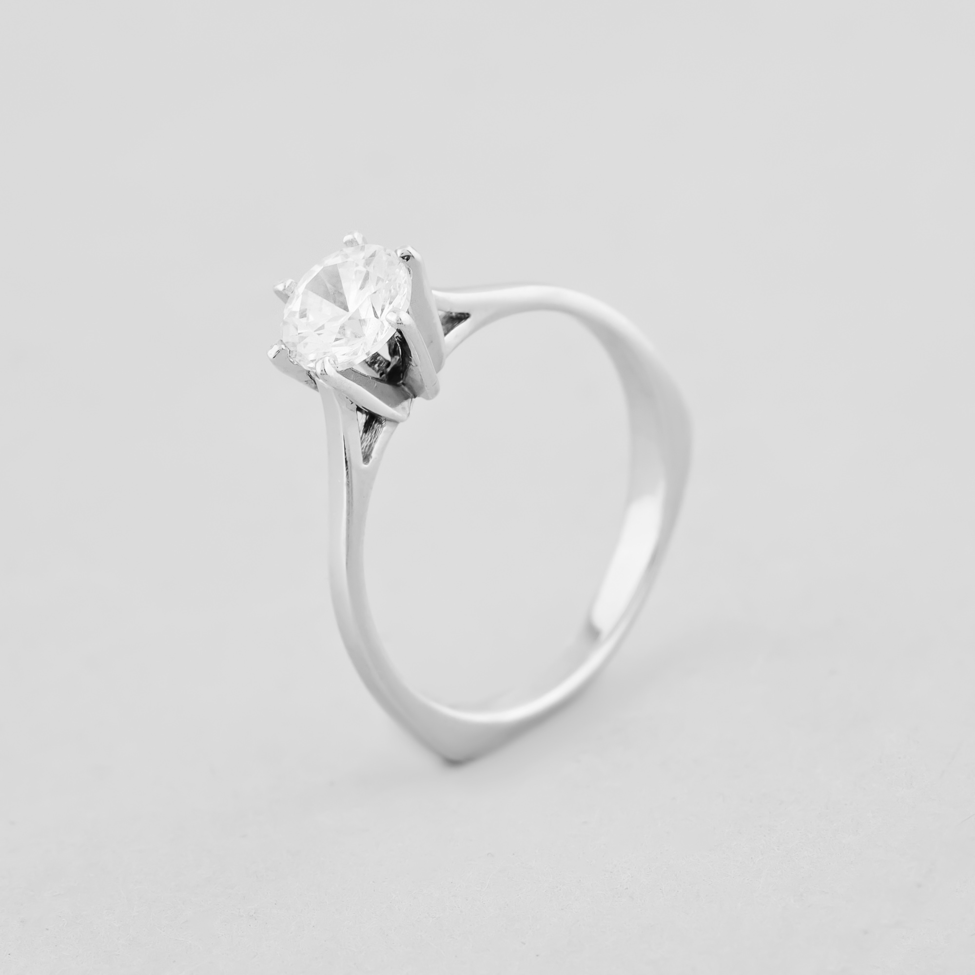 

Серебряное кольцо Minimal 1220р- 16