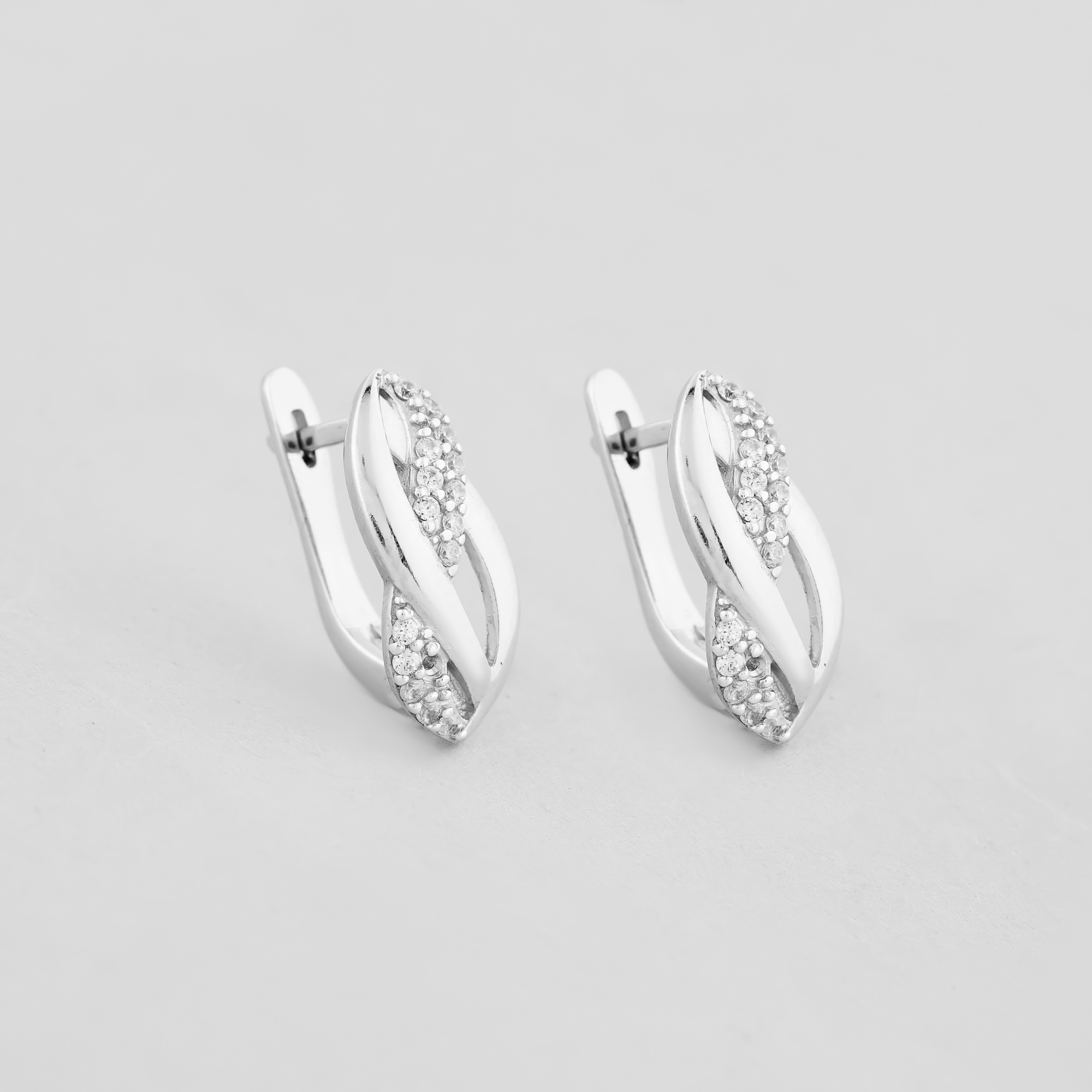 

Серебряные серьги Minimal 25083р