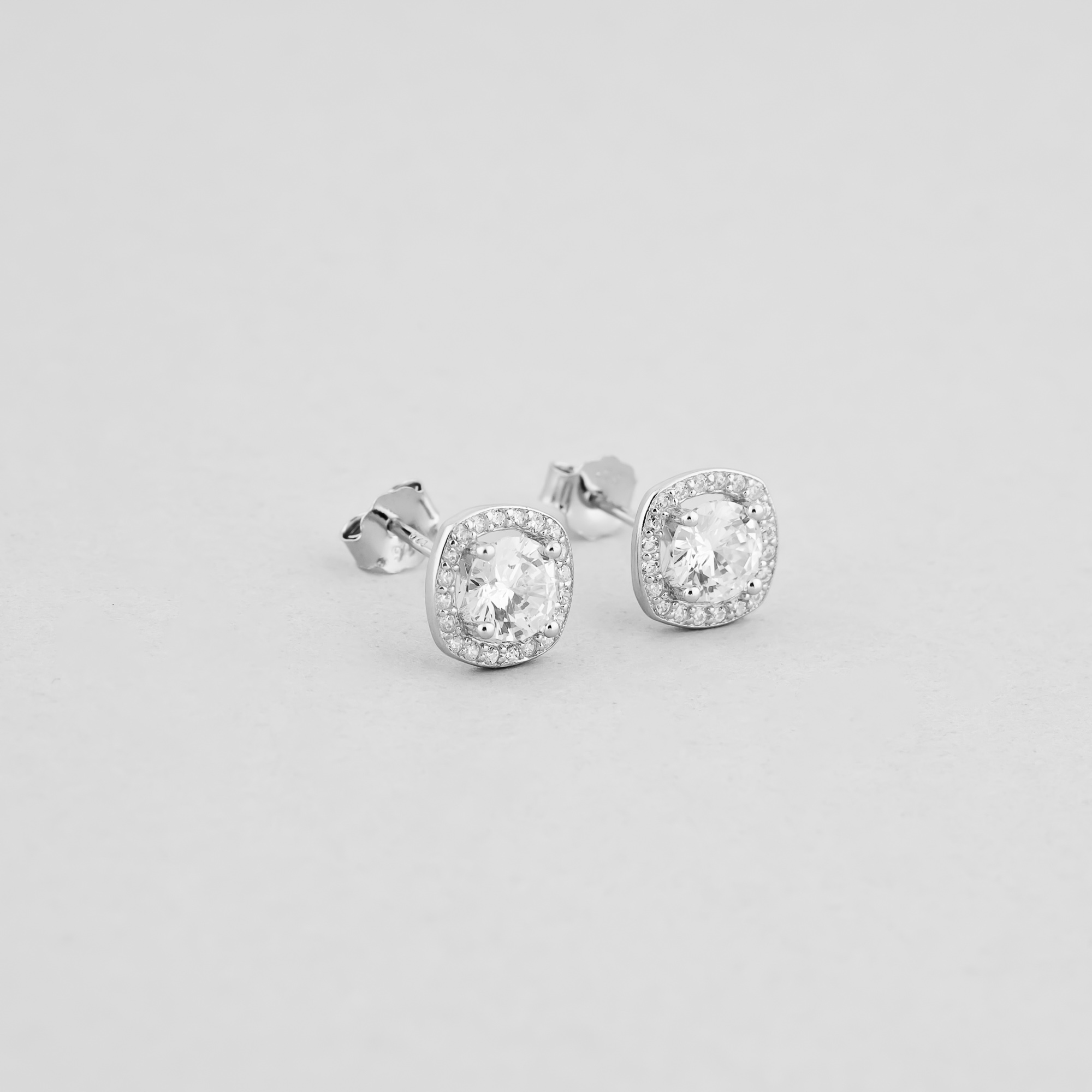 

Серьги Белая ночь
