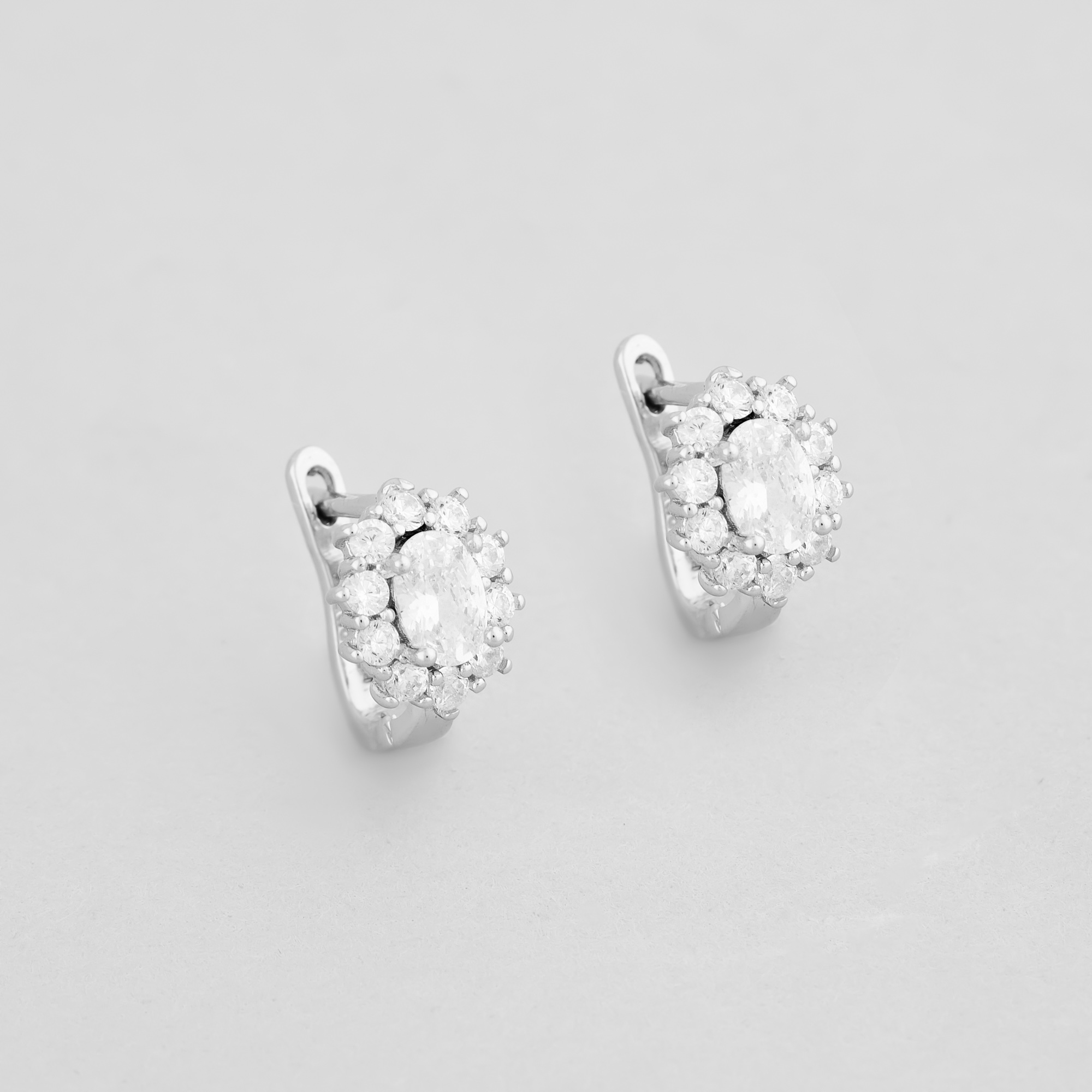 

Серебряные серьги Minimal 520344б