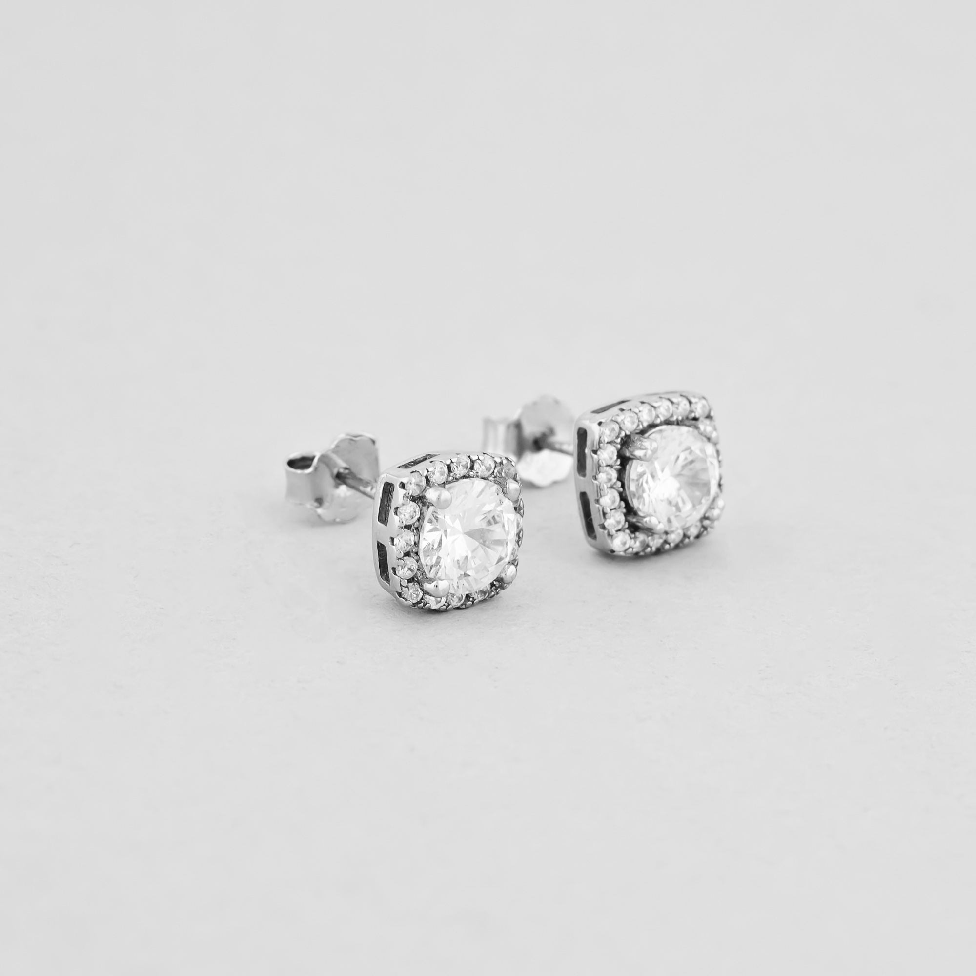 

Серебряные серьги Minimal 520368б