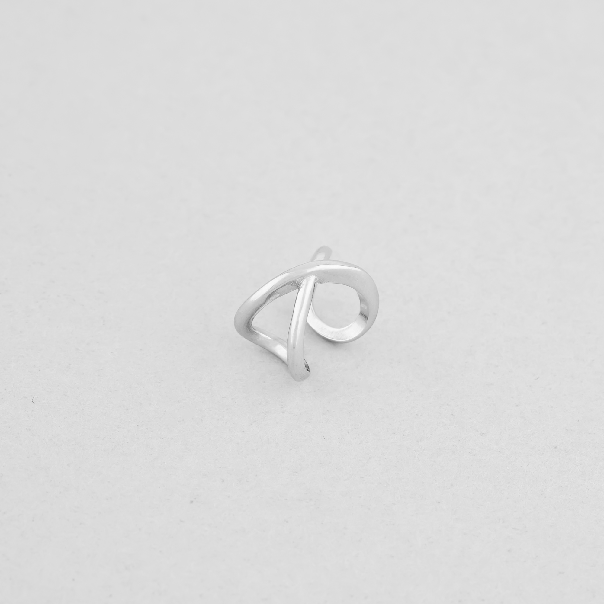 

Серебряные серьги Minimal 521040