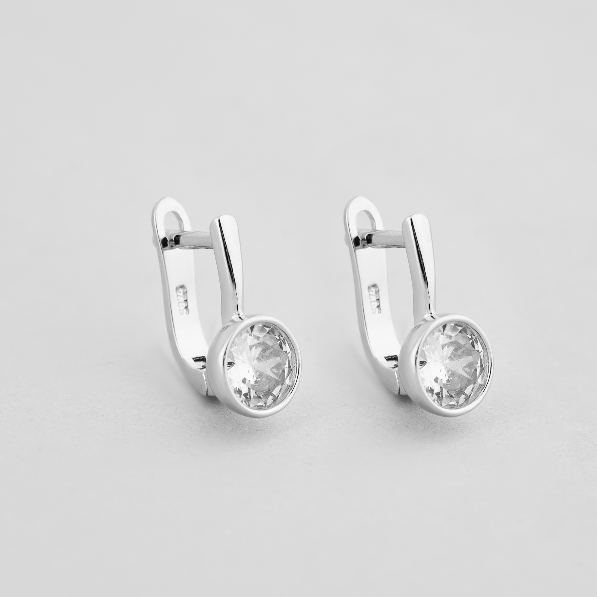 

Серебряные серьги Minimal 9520400б