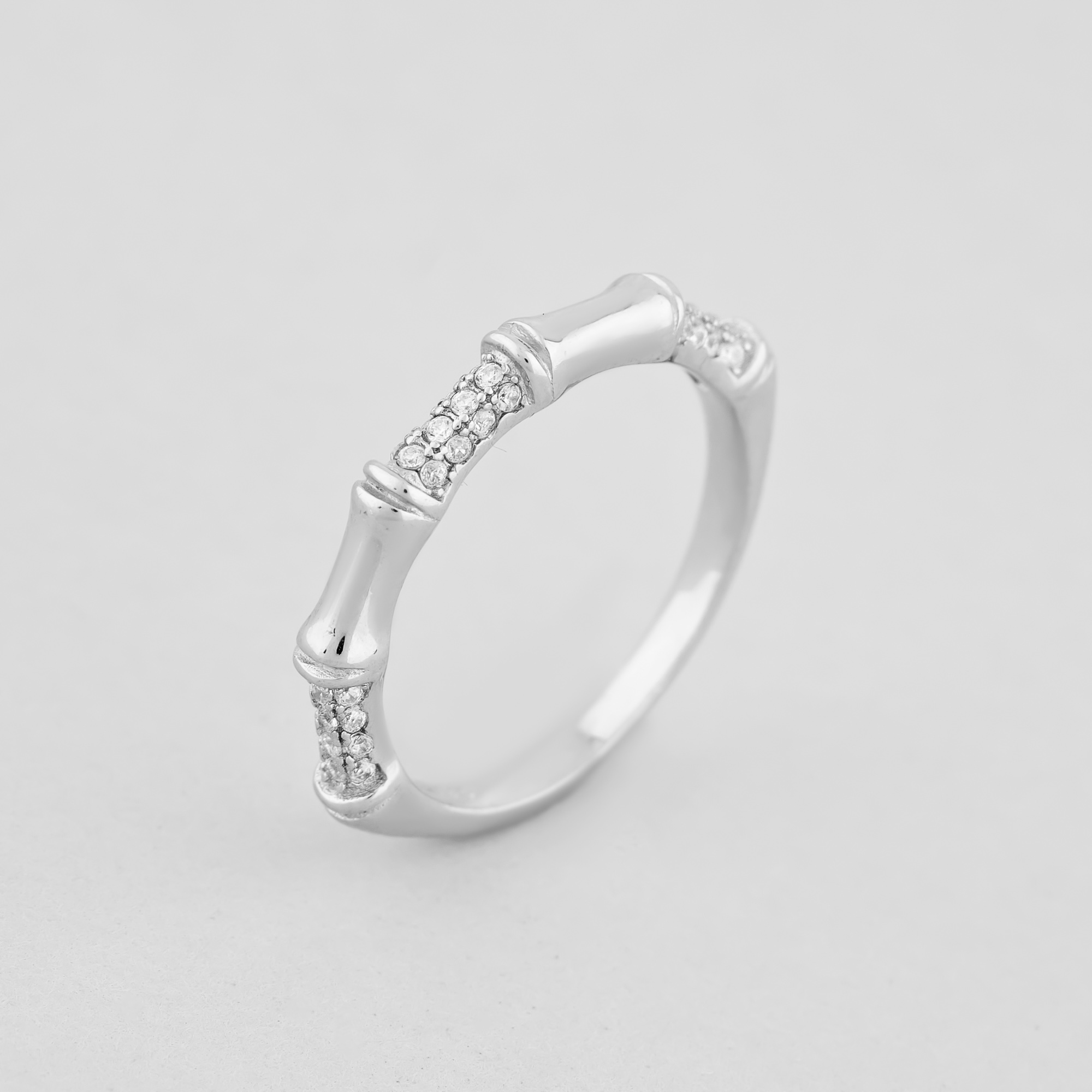 

Кольцо Серебряные чувства