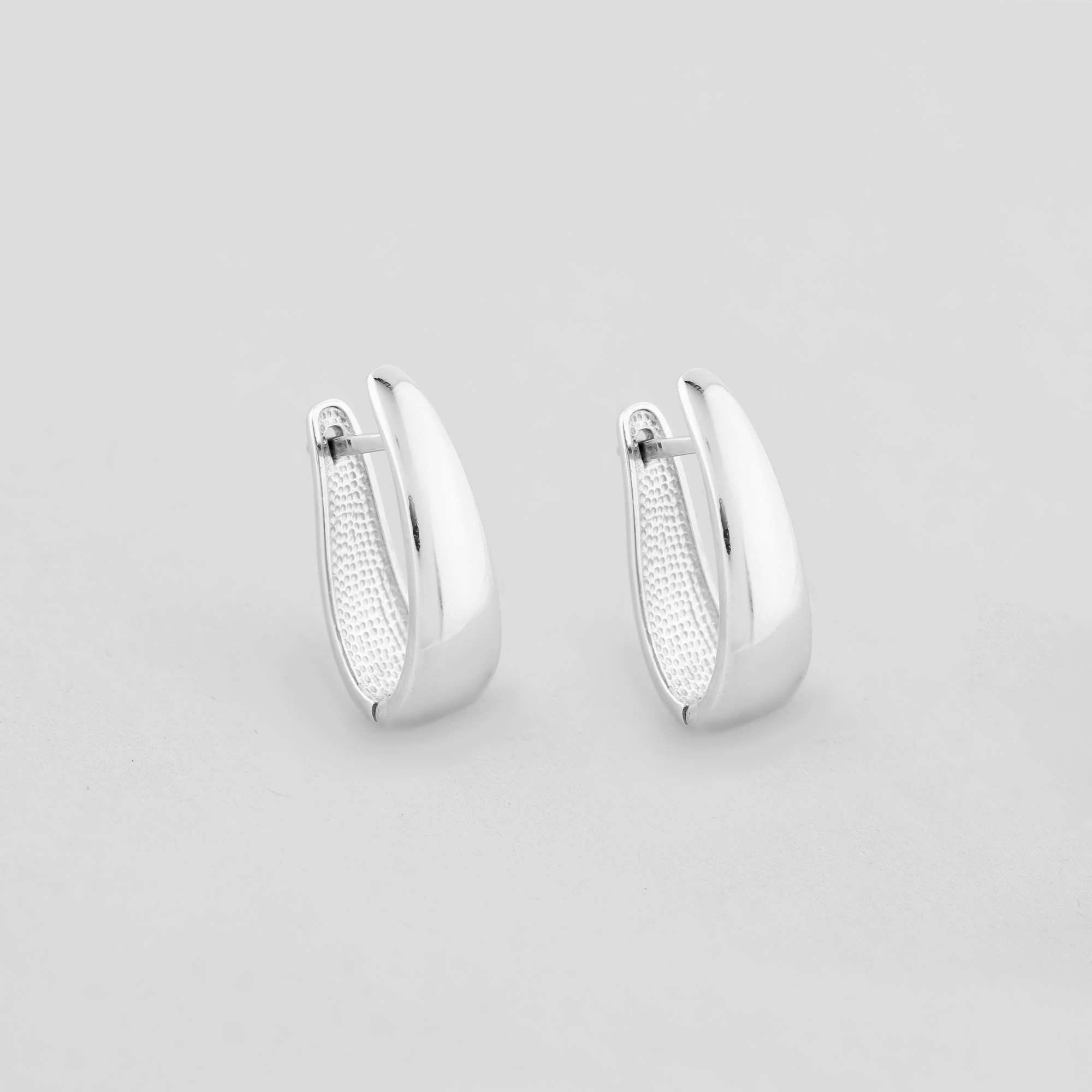 

Серебряные серьги Minimal 20006р