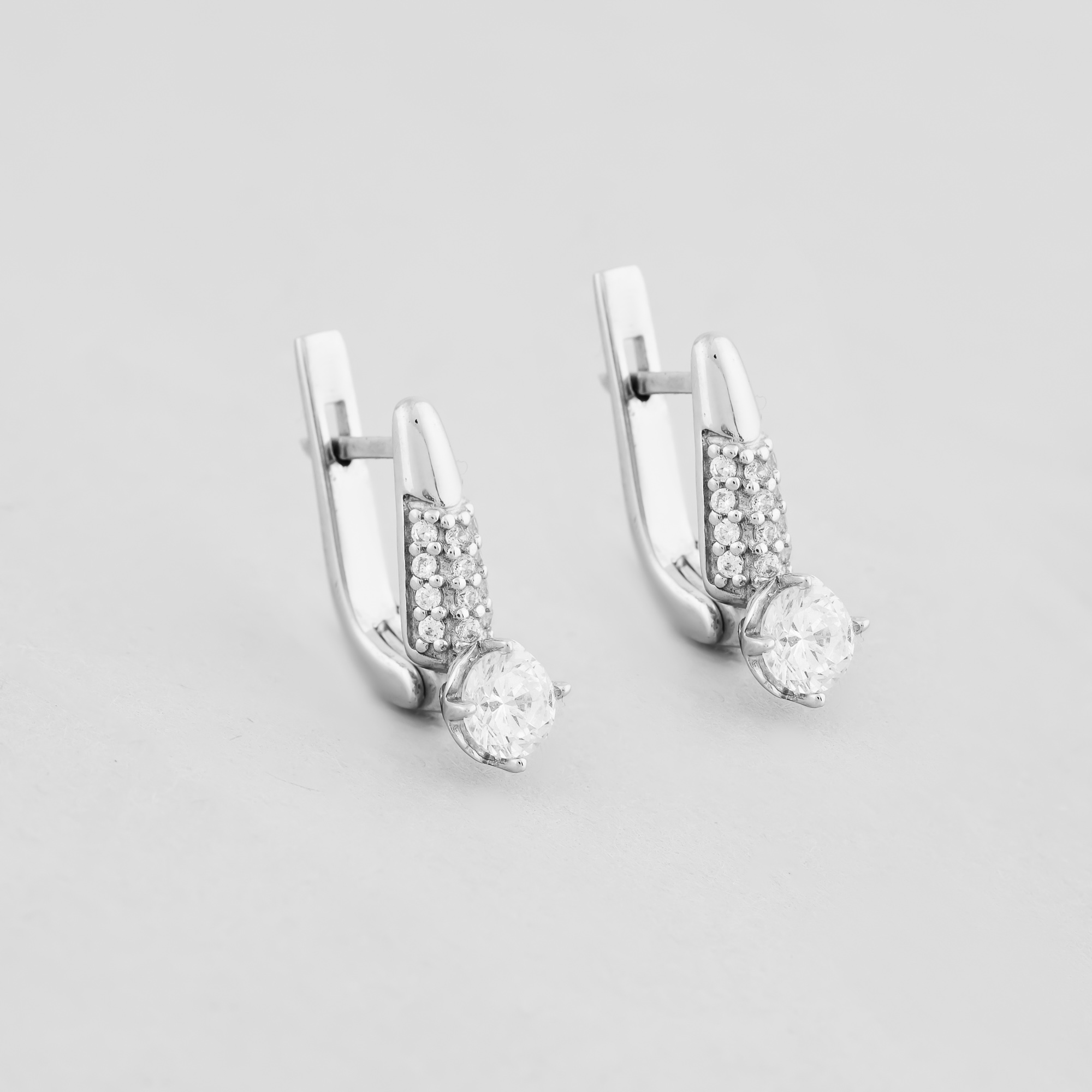 

Серебряные серьги Minimal 25014р