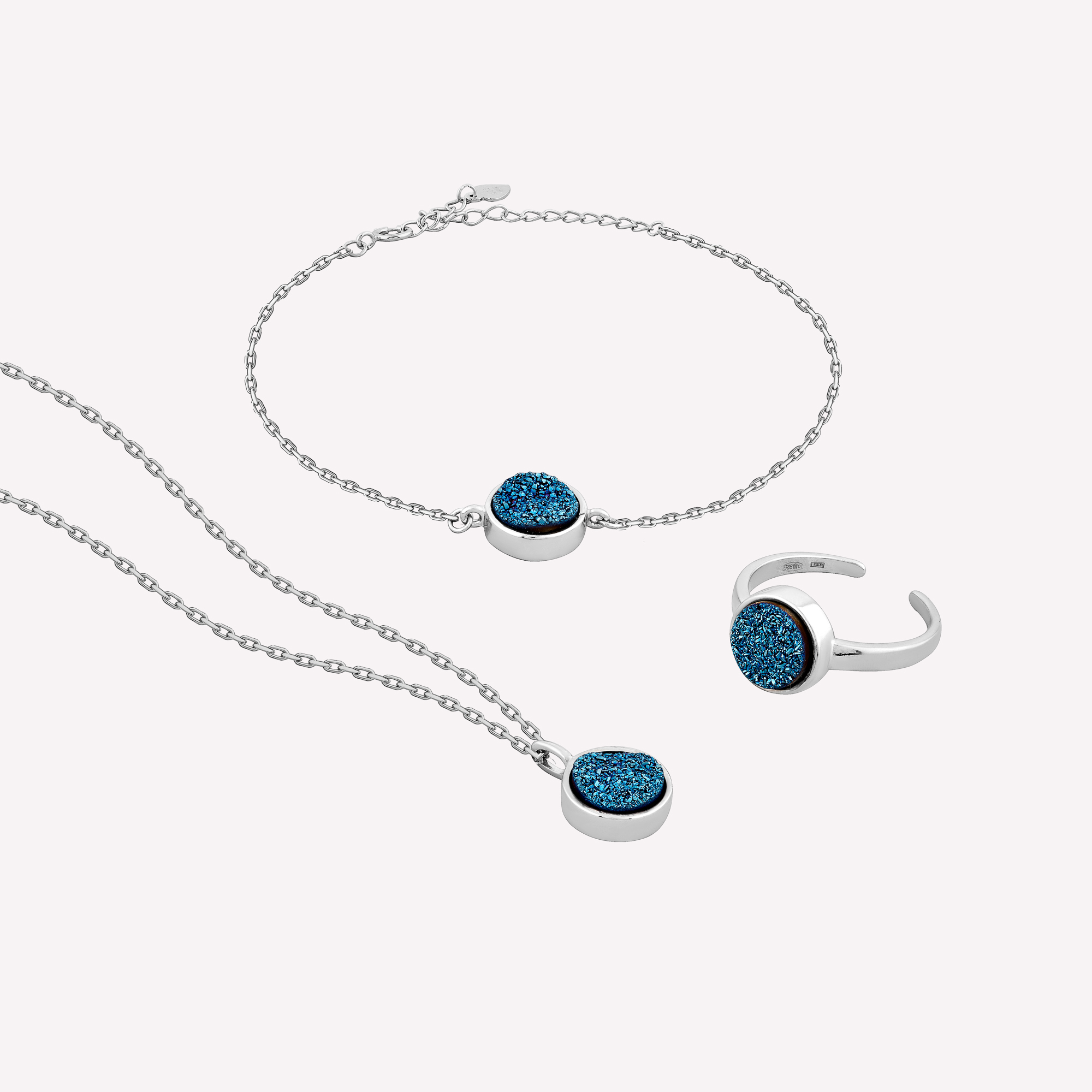 

Серебряная подвеска Minimal B-39 15586 (blue dark)