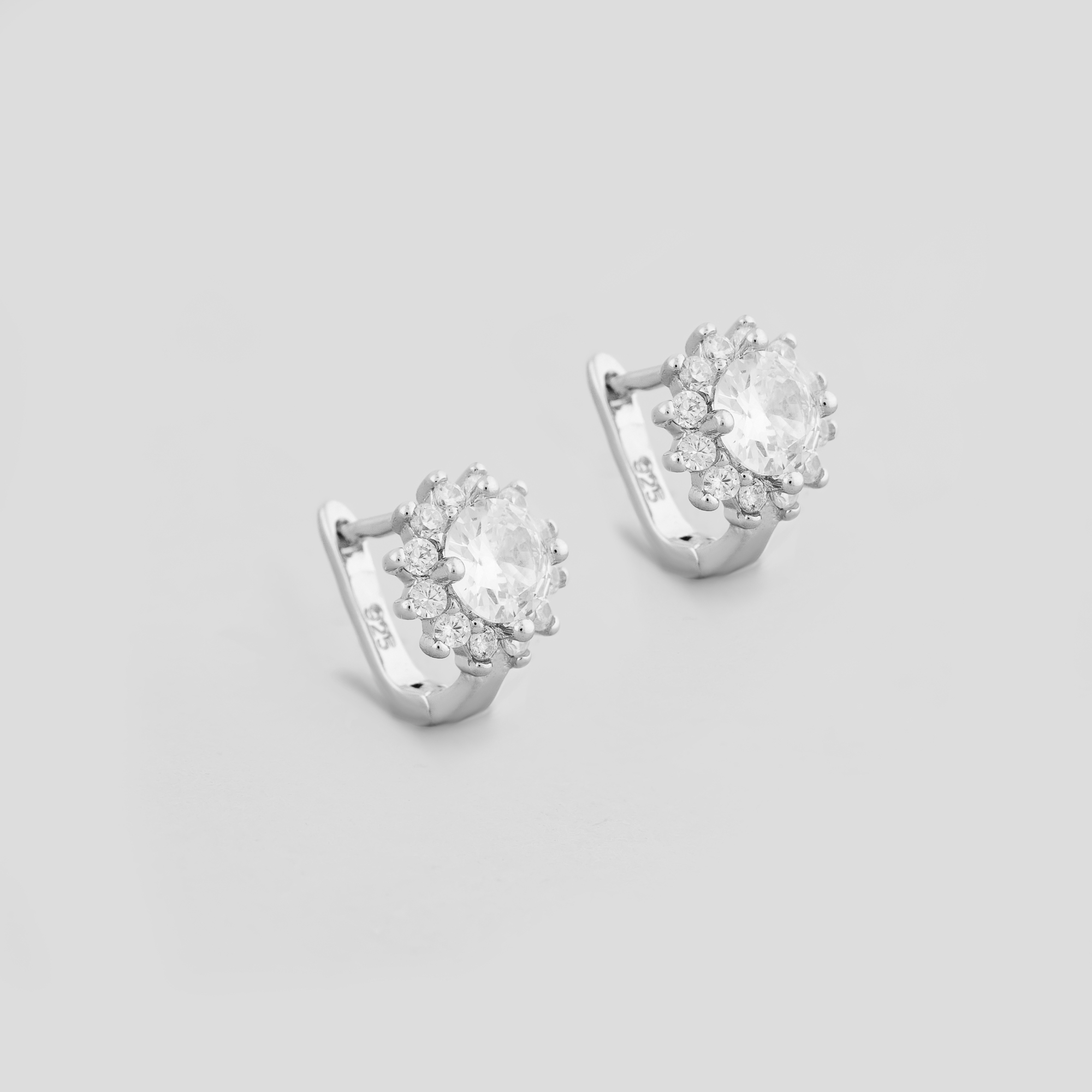 

Серебряные серьги Minimal 520913б