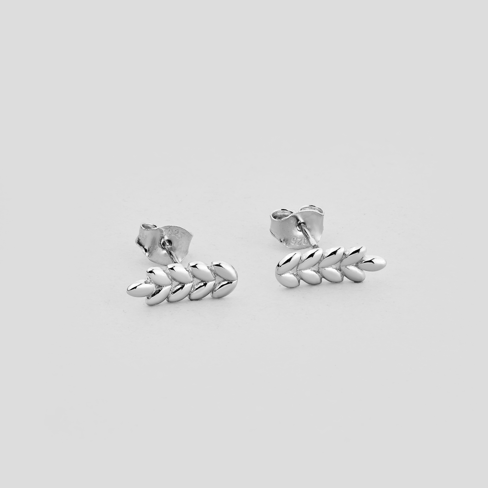 Серебряные серьги Minimal IE18031
