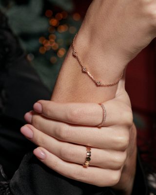 Браслет на руку