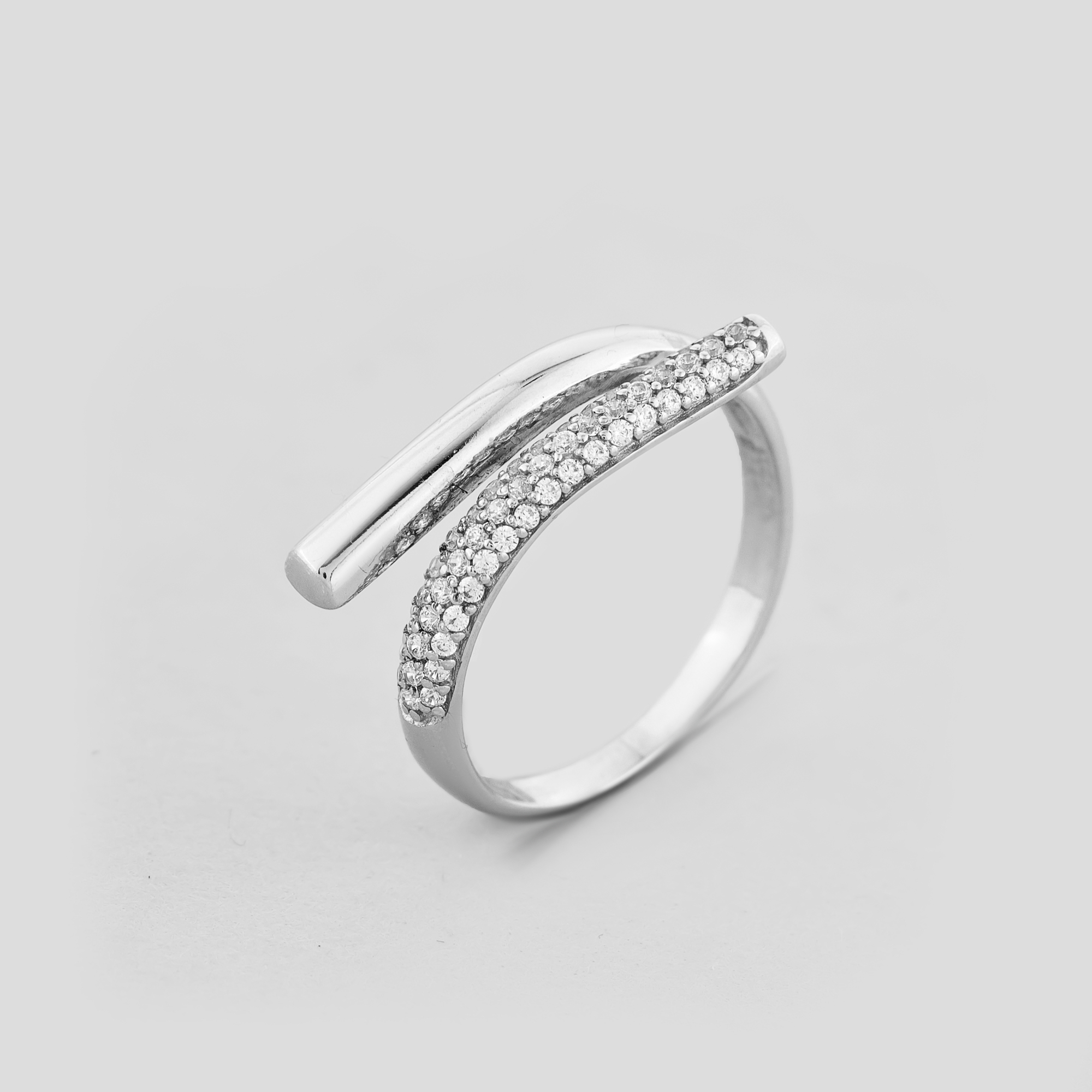 

Серебряное кольцо Minimal 10552