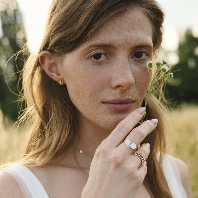 Золота мить купити