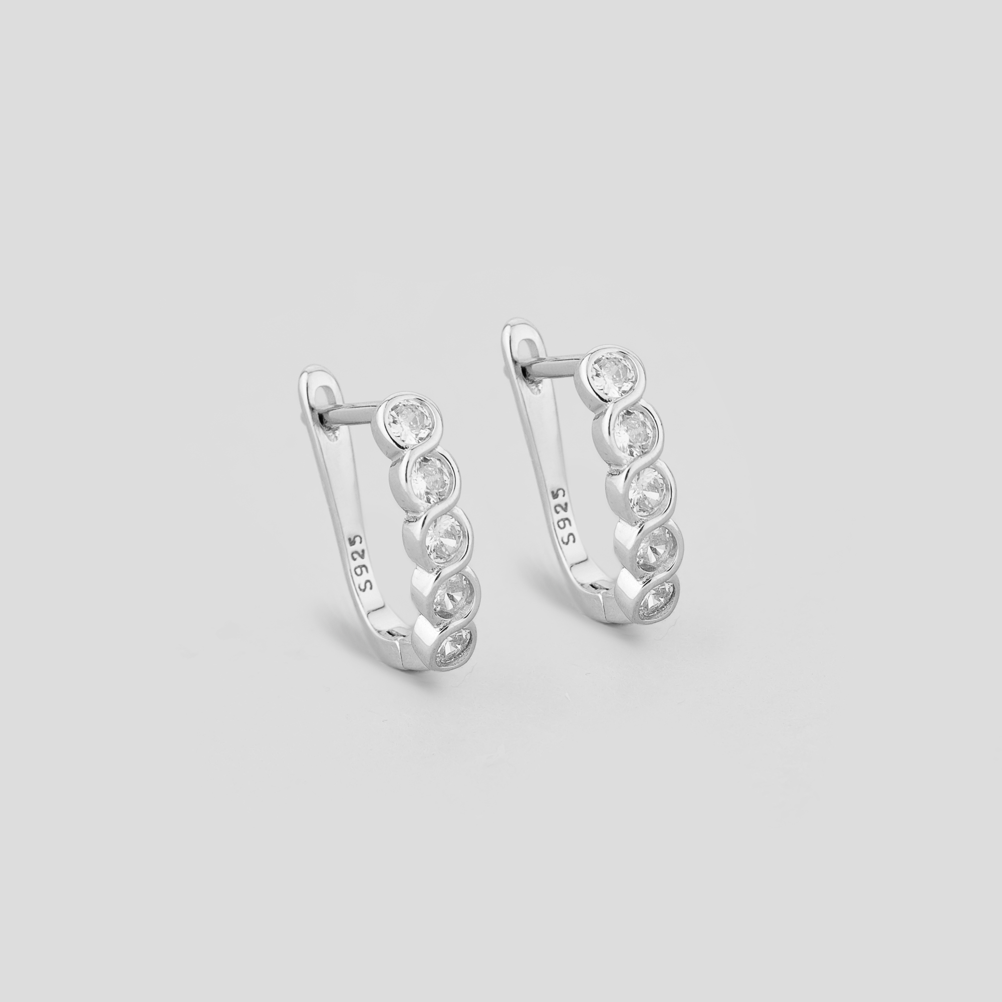 

Серебряные серьги Minimal 2-0023б