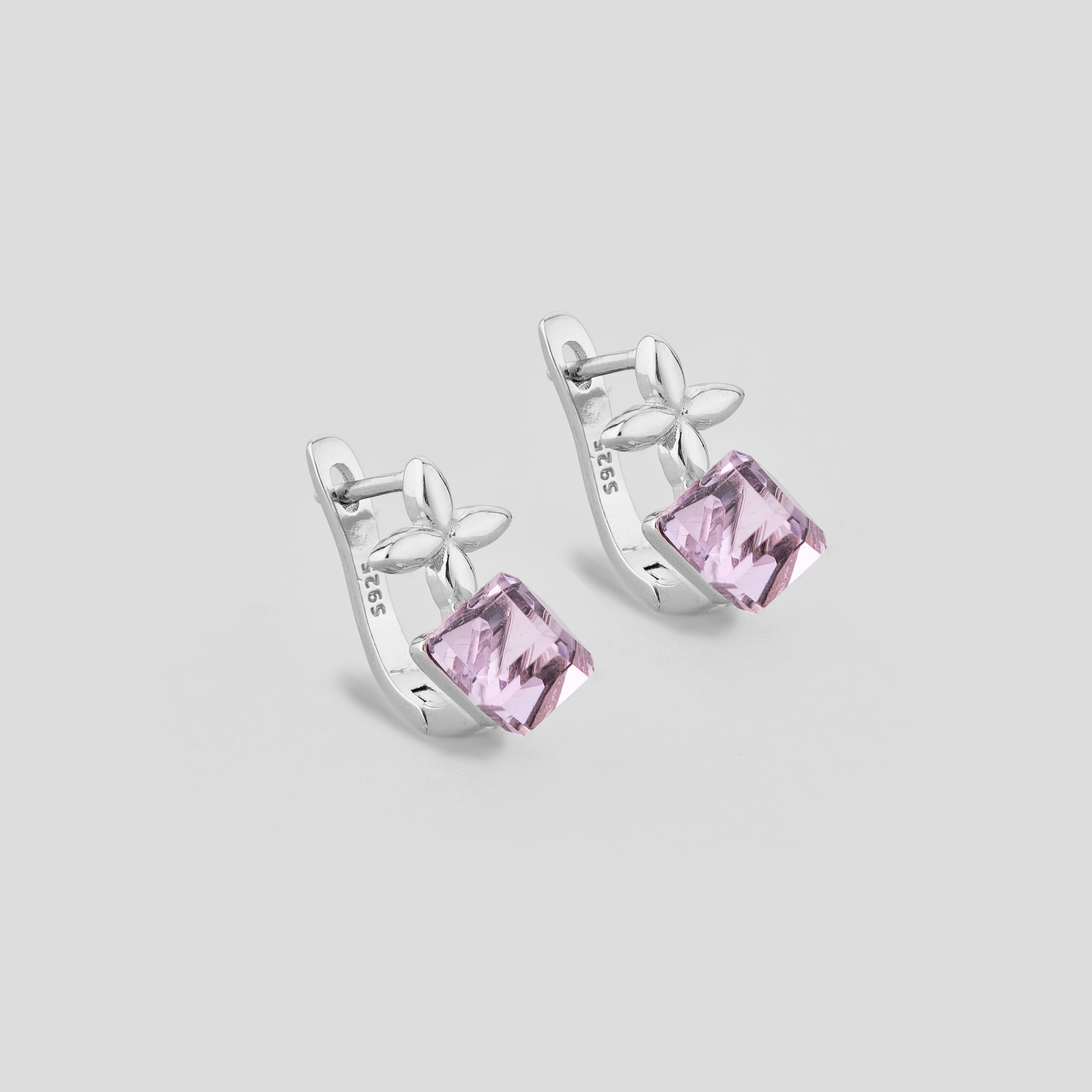 

Серебряные серьги Minimal 92-0031р