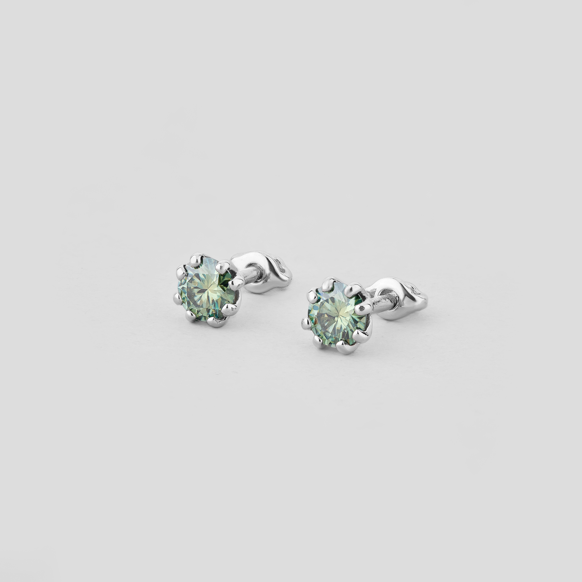 

Серебряные серьги Minimal МН-18с-lightgreen