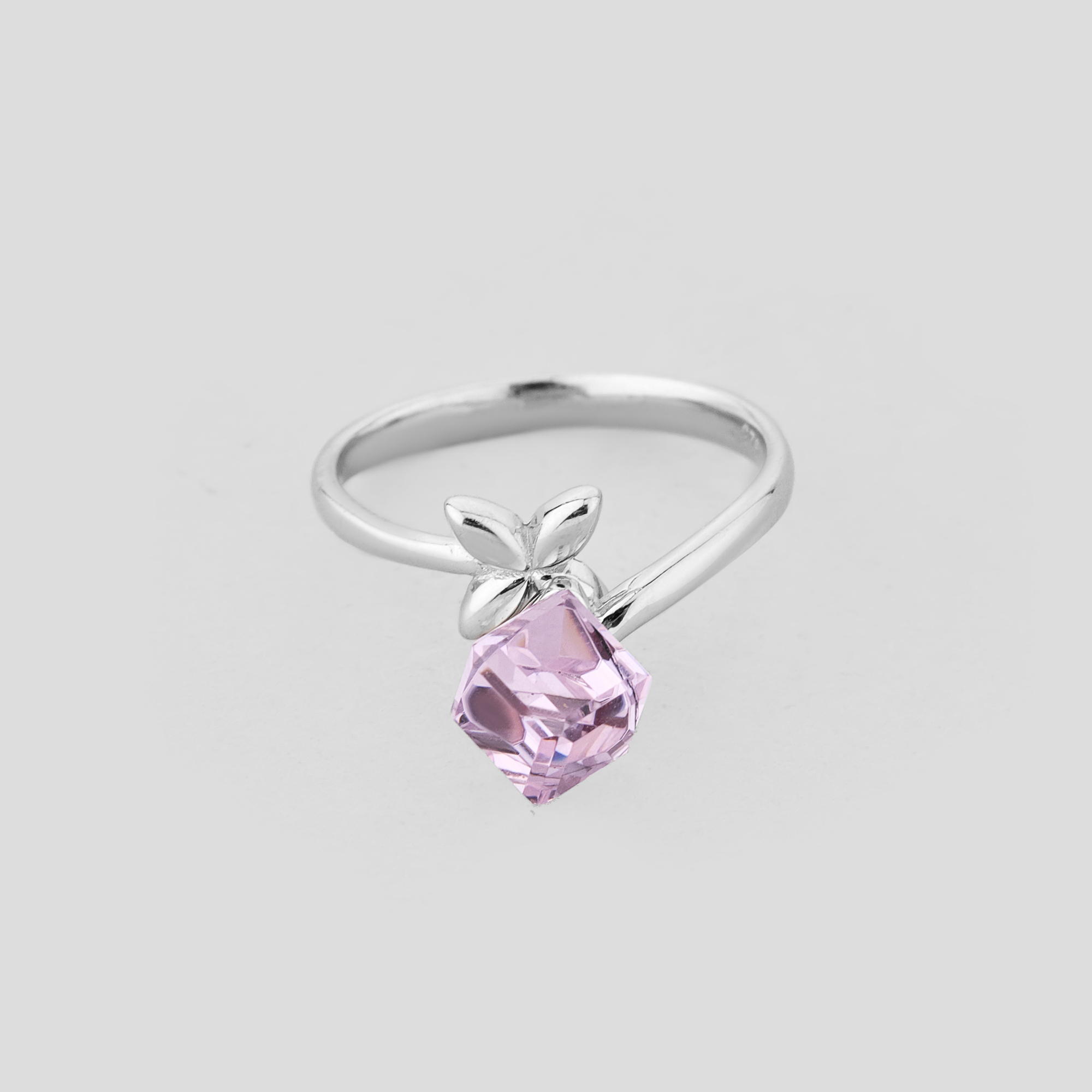 

Серебряное кольцо Minimal 91-0031р- 16