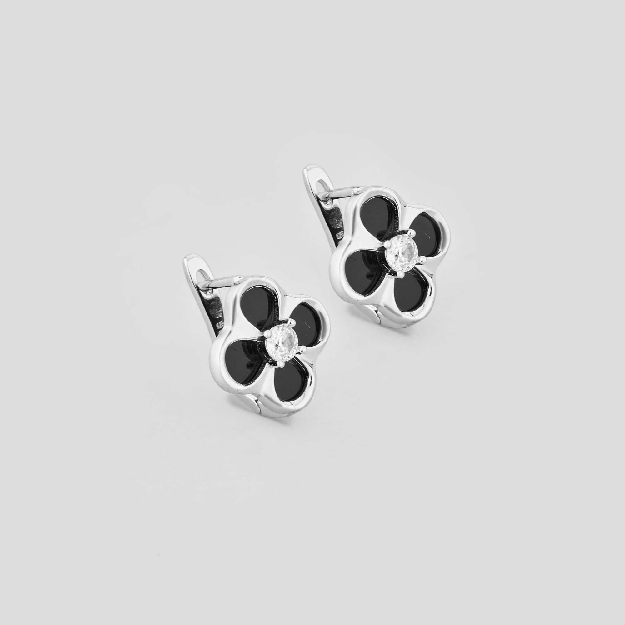 

Серебряные серьги Minimal 92-0047ч