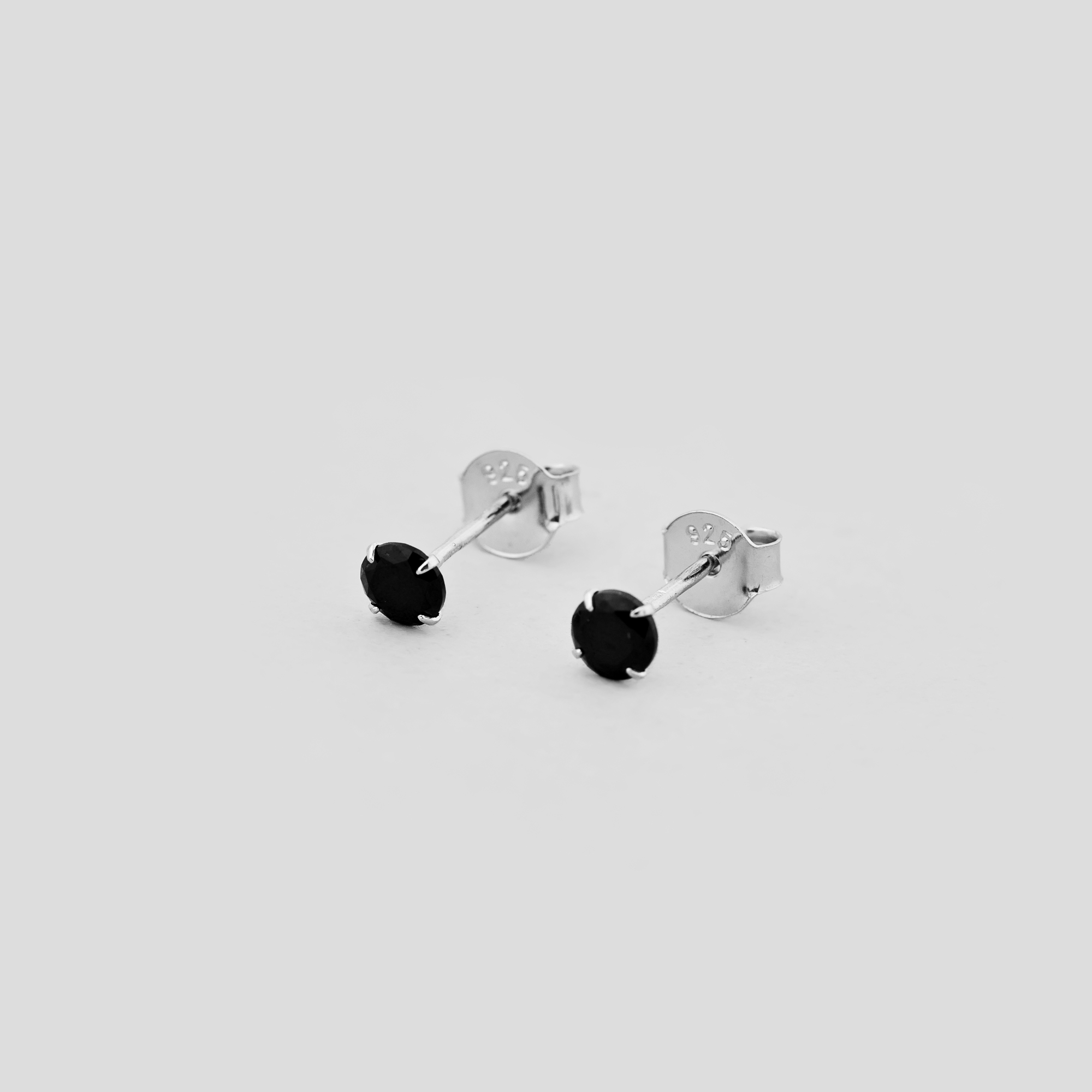 

Серебряные серьги Minimal 520205ч