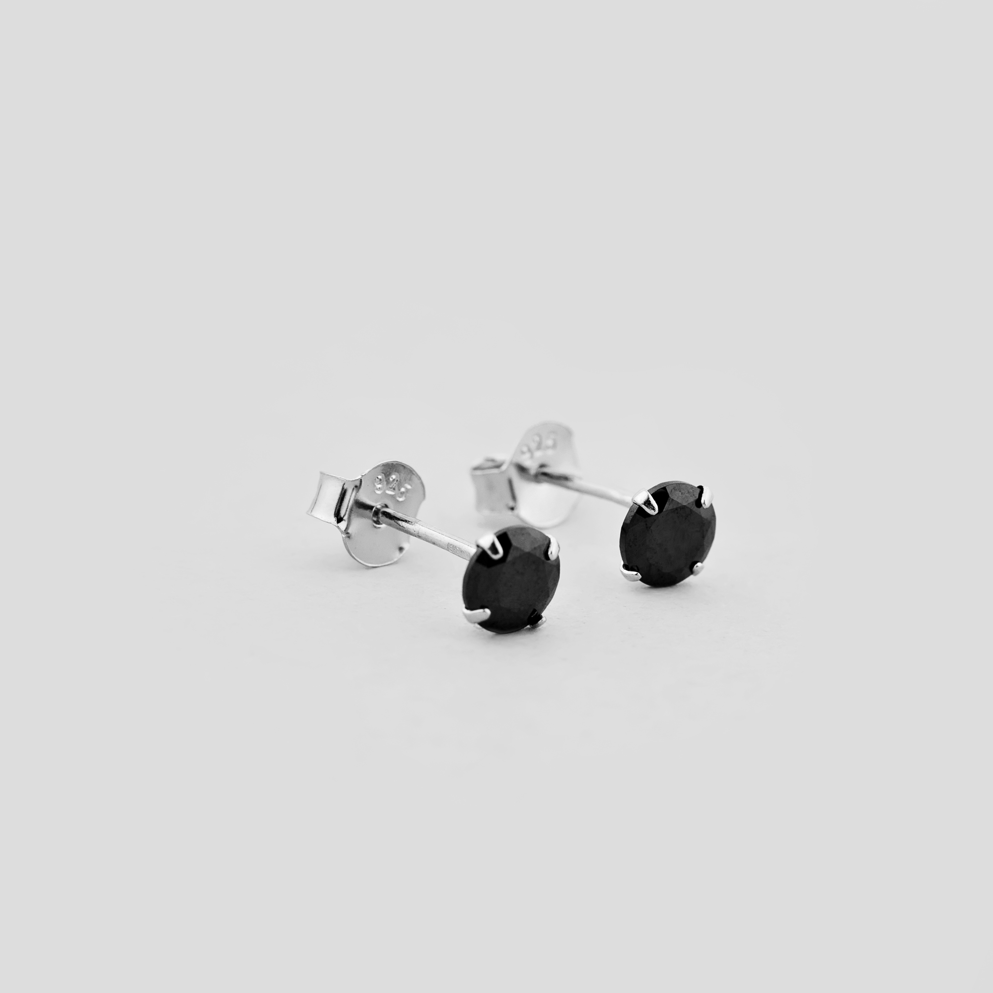 

Серебряные серьги Minimal 520206ч